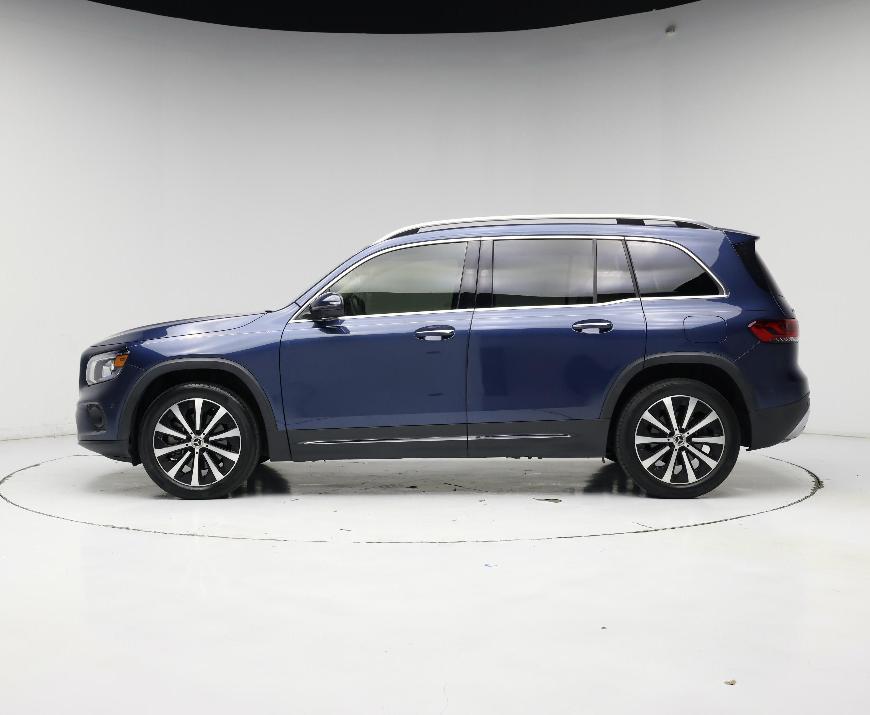 Thumbnail: 2022 Mercedes-Benz GLB - 3