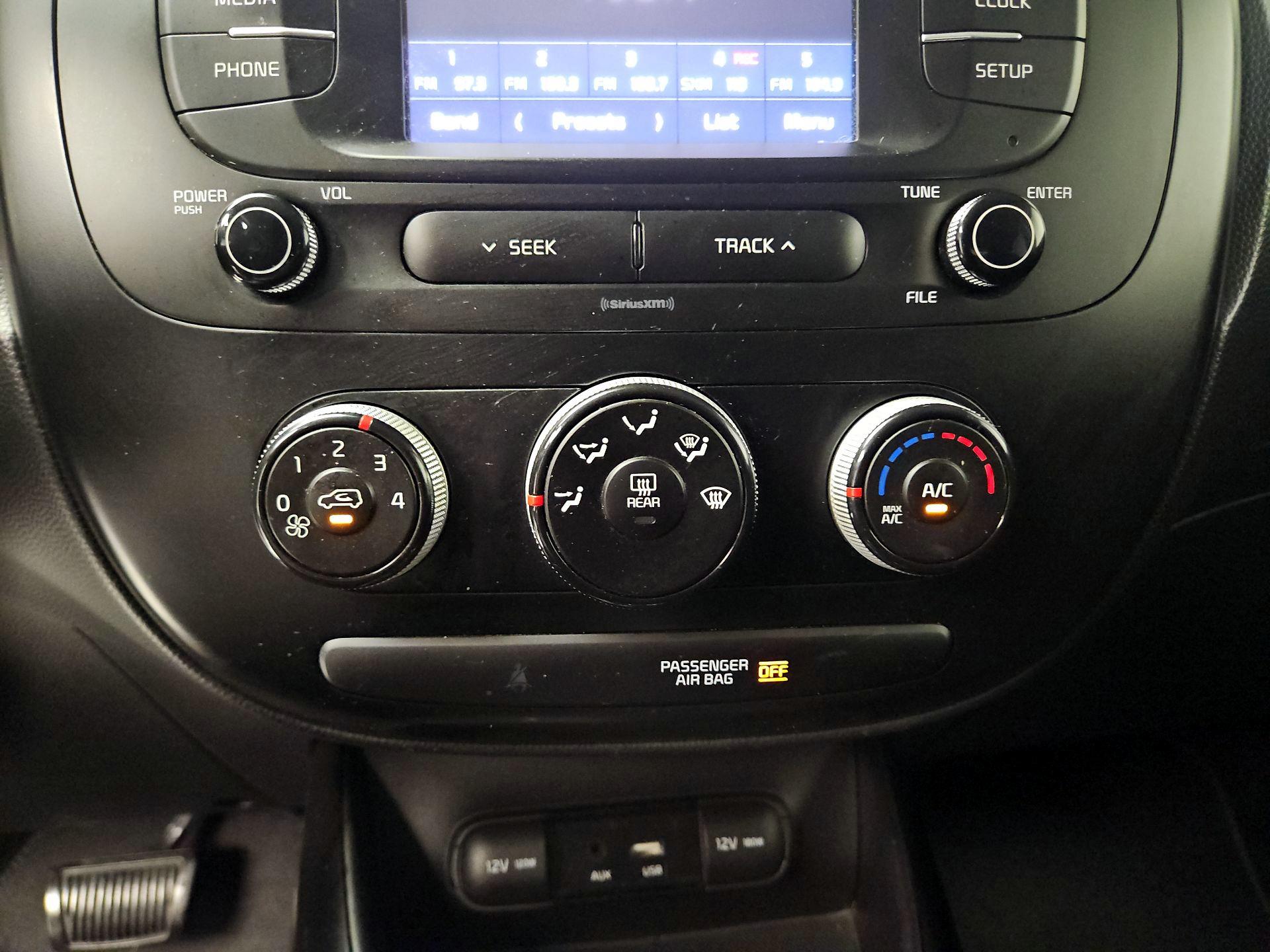 Thumbnail: 2019 Kia Soul - 16