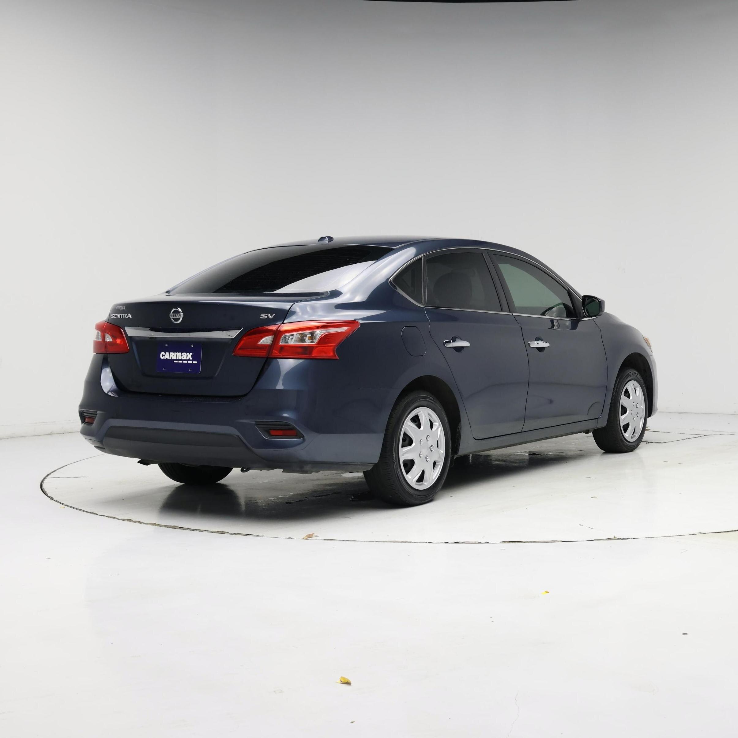 Thumbnail: 2017 Nissan Sentra - 8