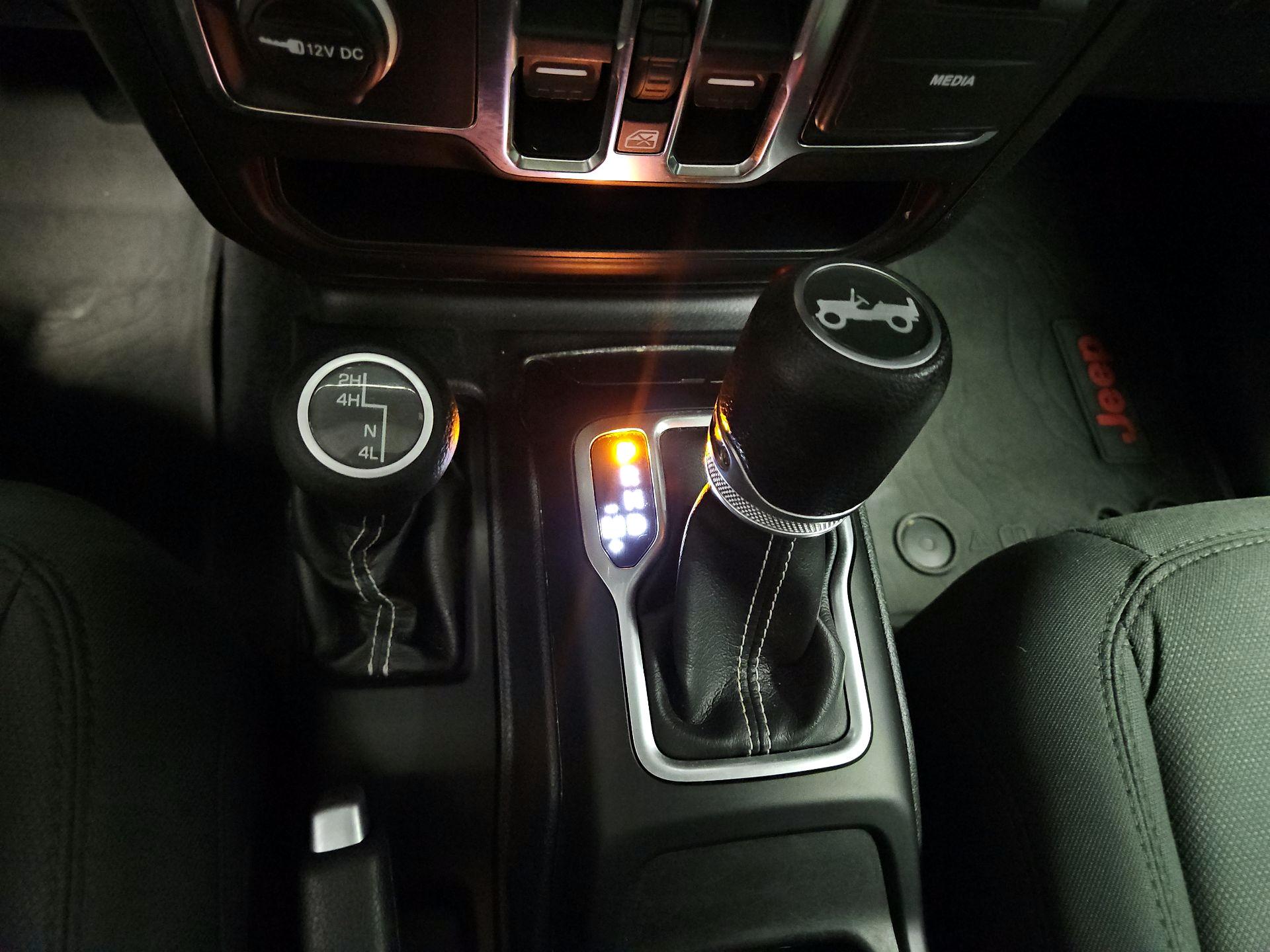 Thumbnail: 2018 Jeep Wrangler - 17