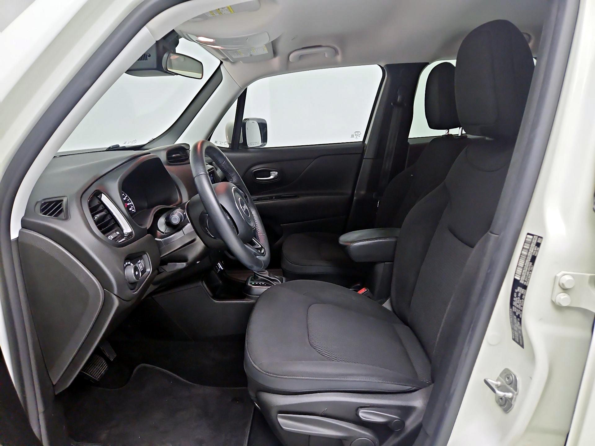 Thumbnail: 2018 Jeep Renegade - 11