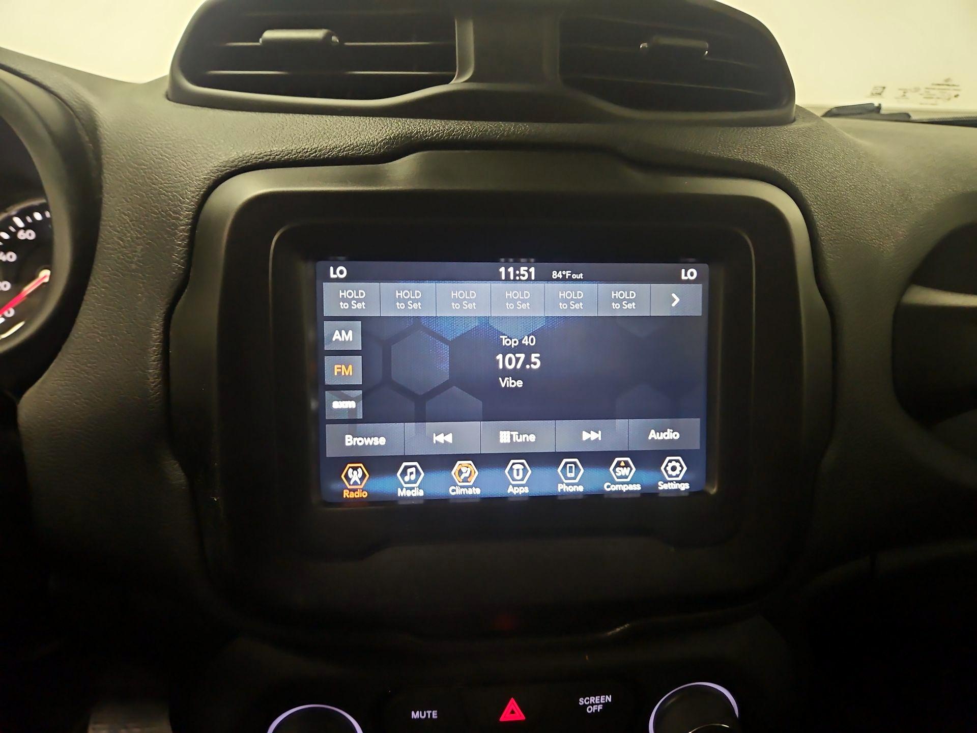 Thumbnail: 2018 Jeep Renegade - 15