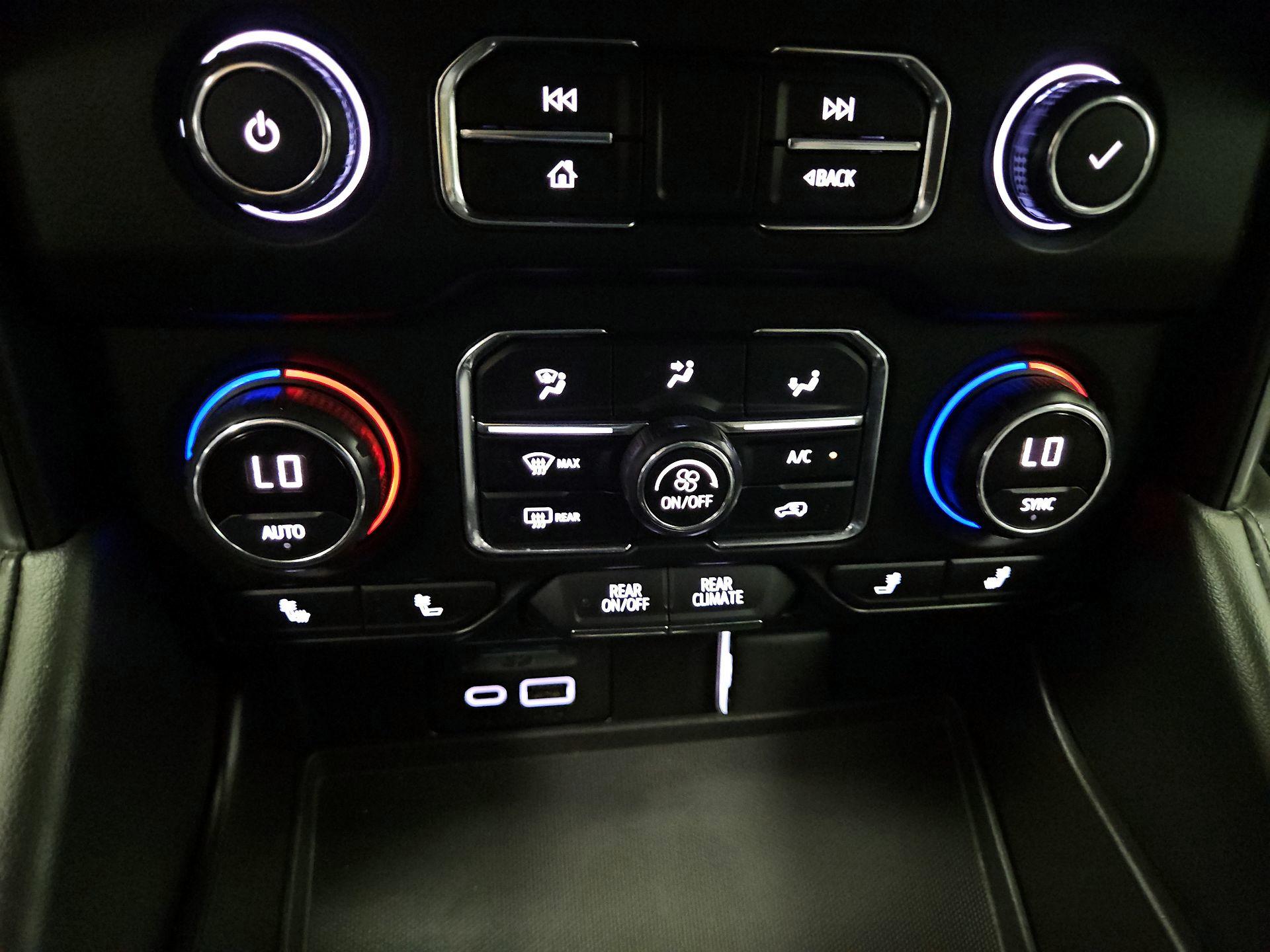 Thumbnail: 2021 Chevrolet Tahoe - 16