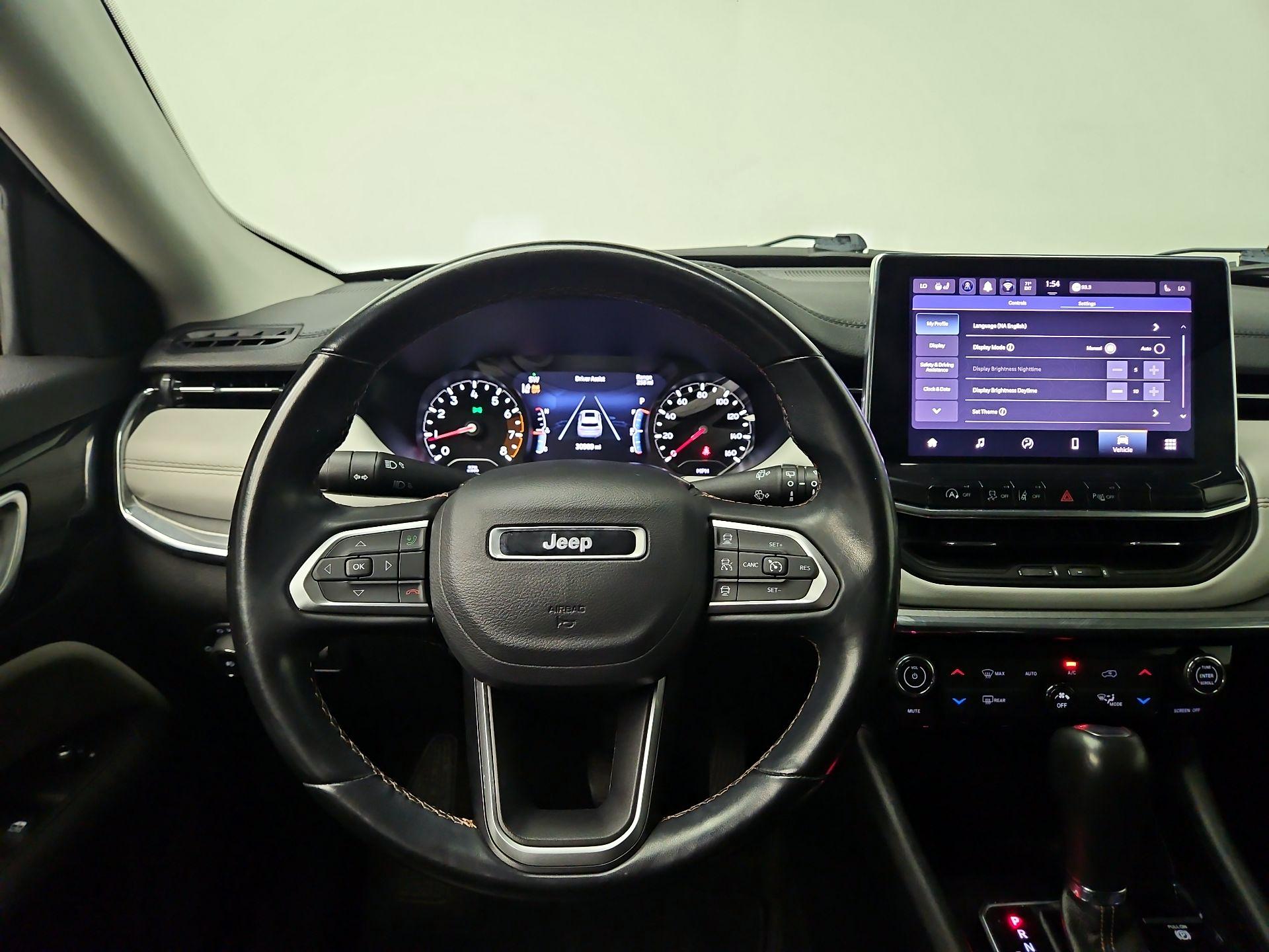 Thumbnail: 2022 Jeep Compass - 10