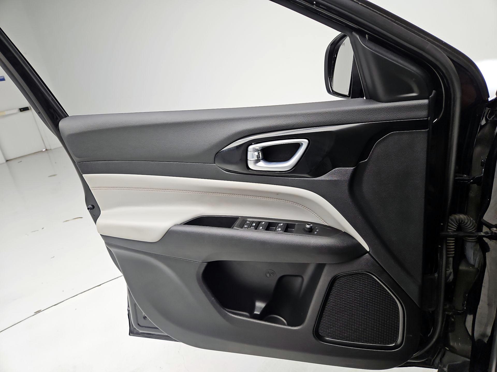 Thumbnail: 2022 Jeep Compass - 12