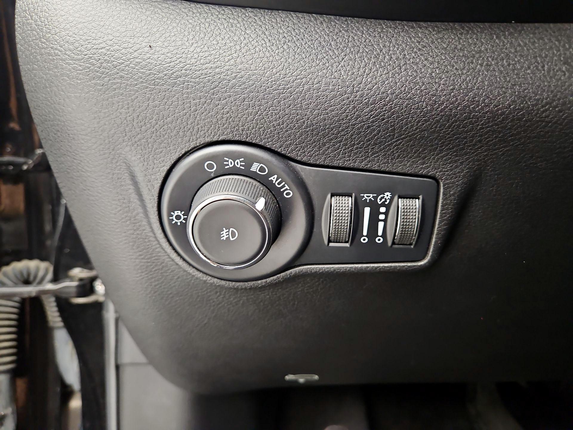 Thumbnail: 2022 Jeep Compass - 13
