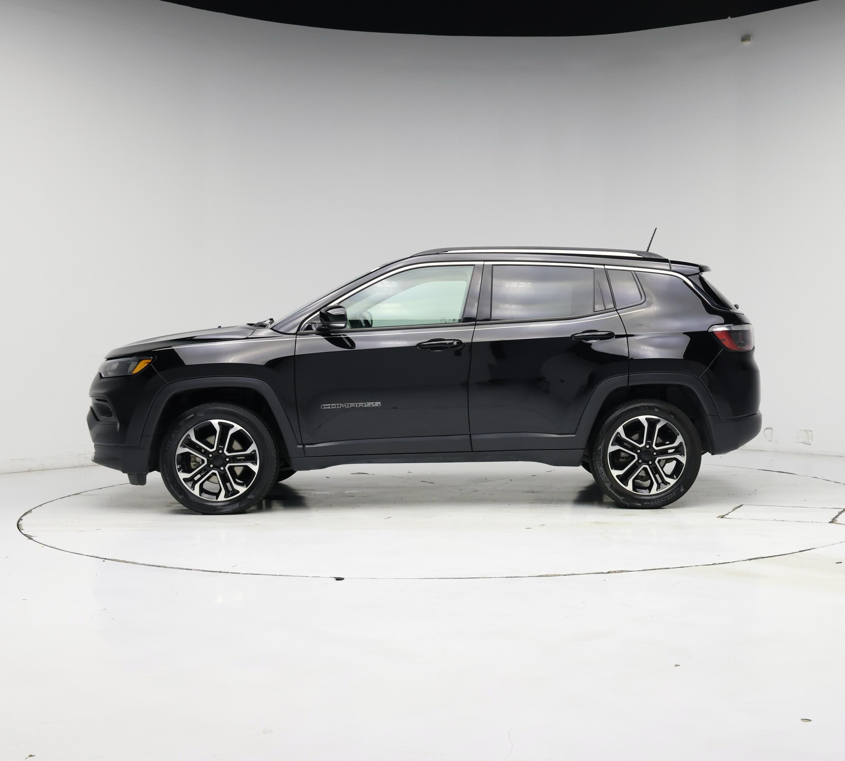 Thumbnail: 2022 Jeep Compass - 3
