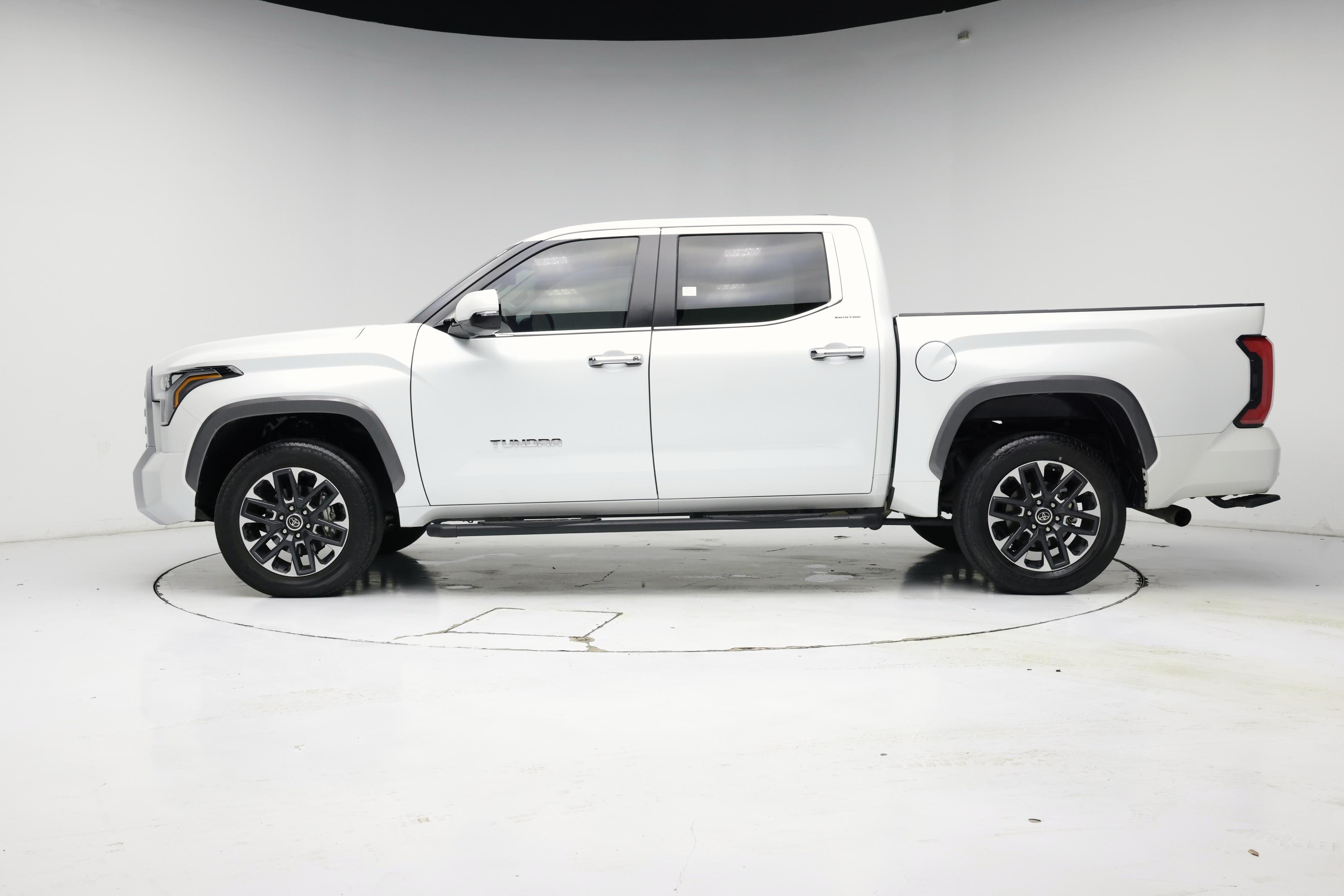 Thumbnail: 2024 Toyota Tundra - 3