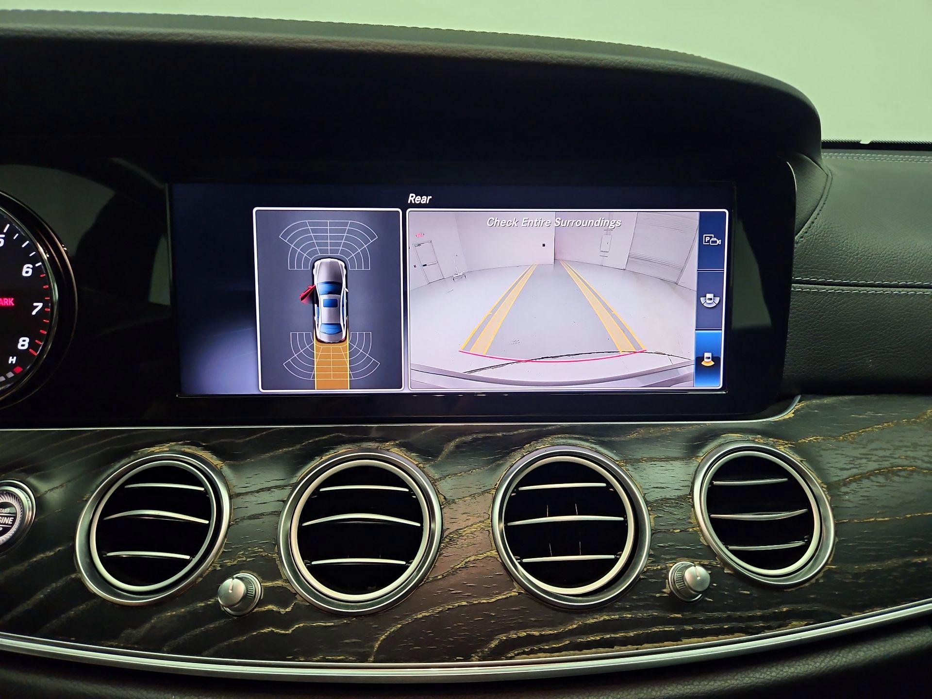 Thumbnail: 2018 Mercedes-Benz E-Class - 15