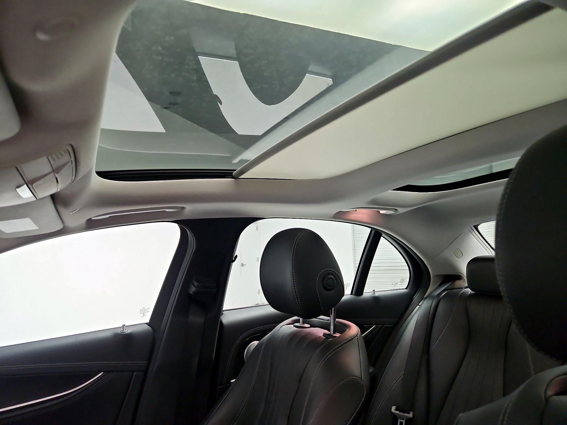 Thumbnail: 2018 Mercedes-Benz E-Class - 20