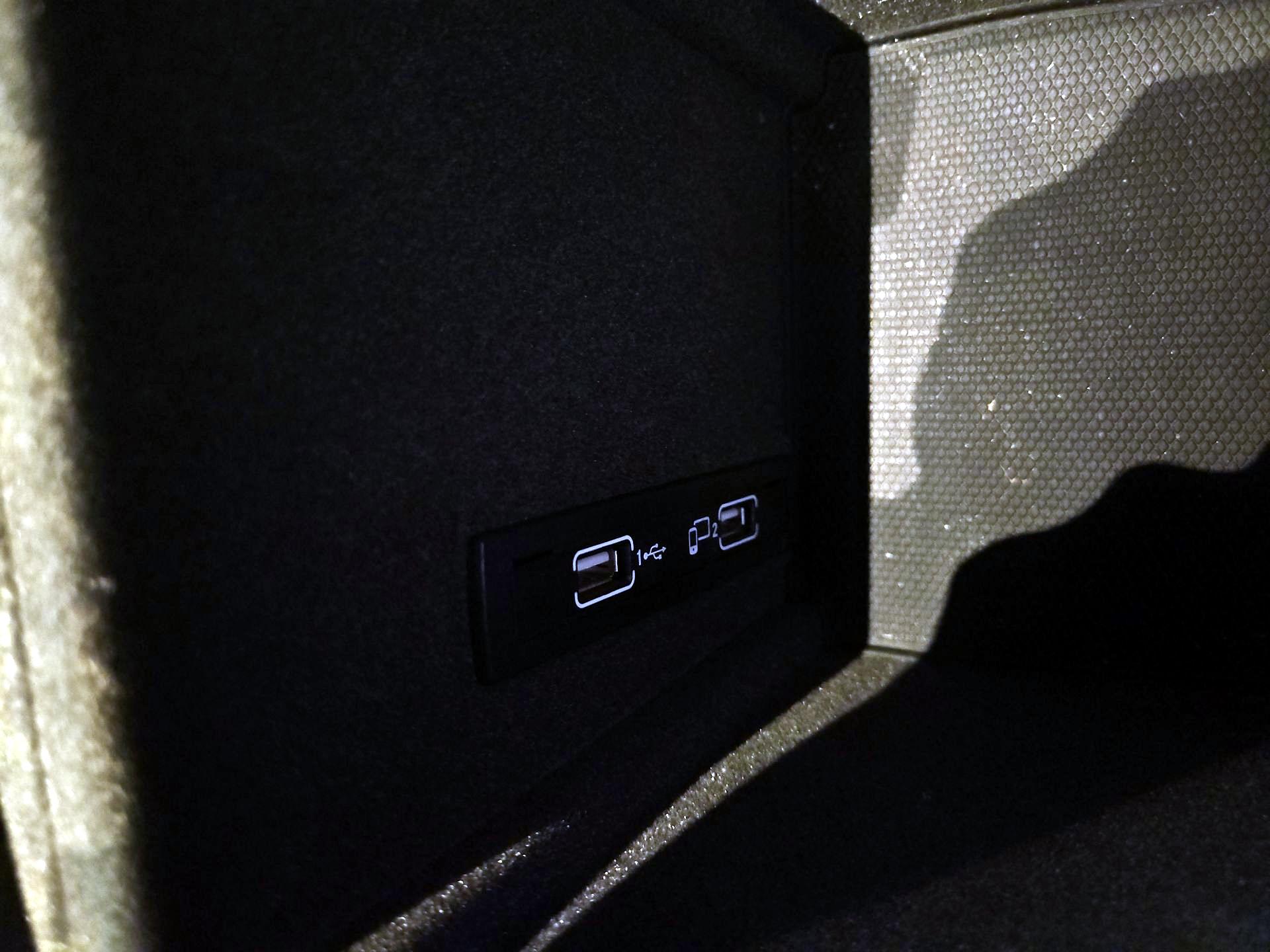 Thumbnail: 2017 Mercedes-Benz GLE - 19