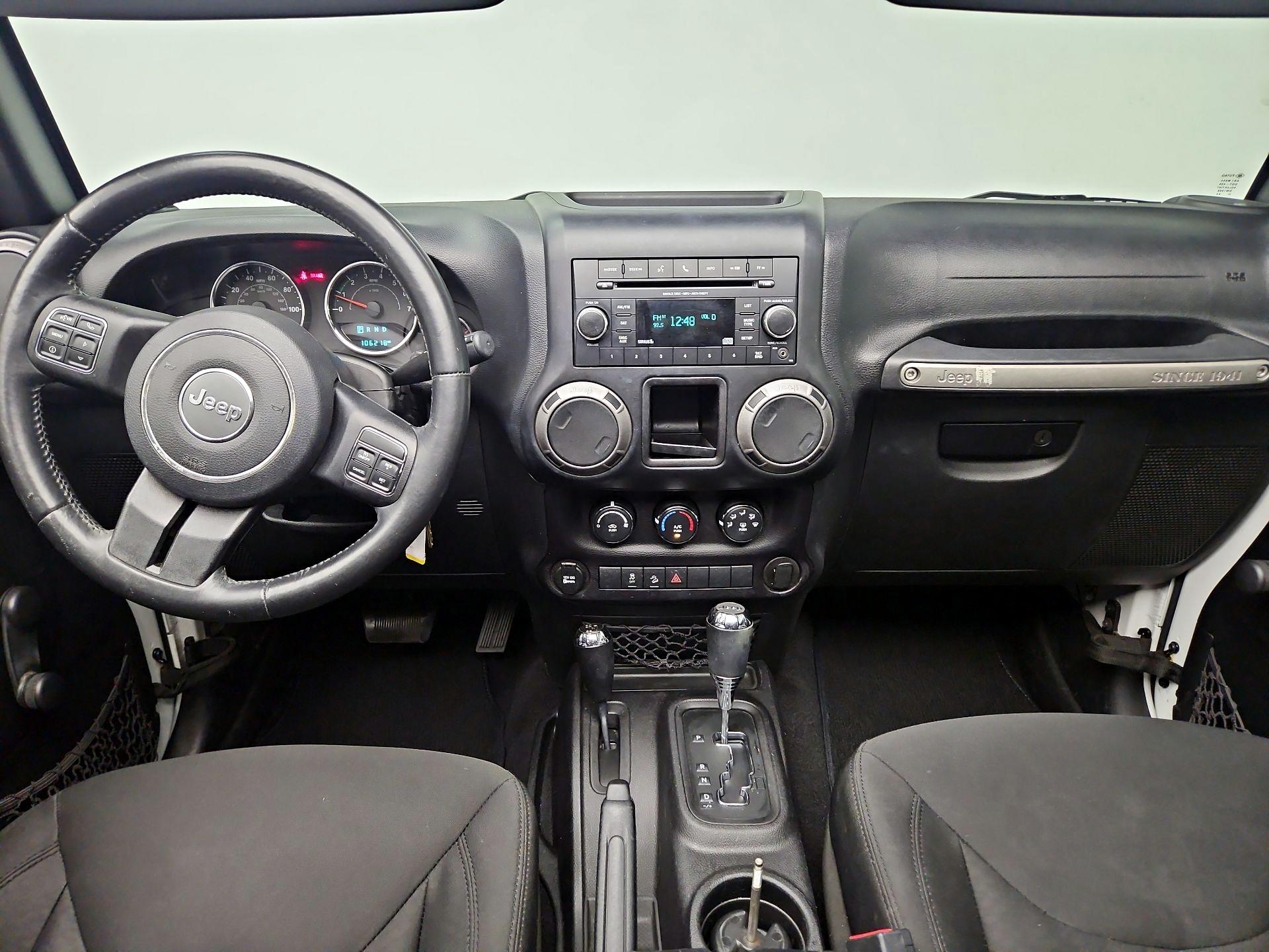 Thumbnail: 2015 Jeep Wrangler - 9