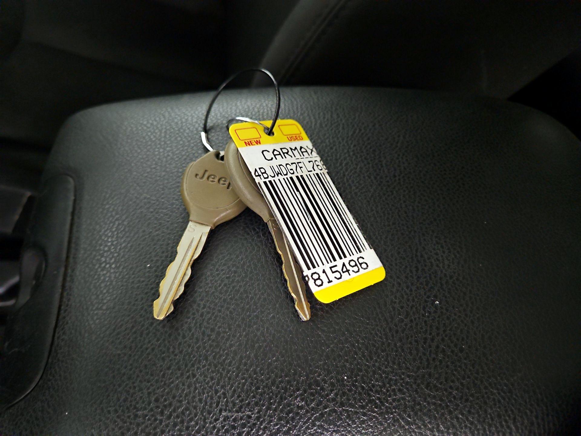 Thumbnail: 2015 Jeep Wrangler - 20