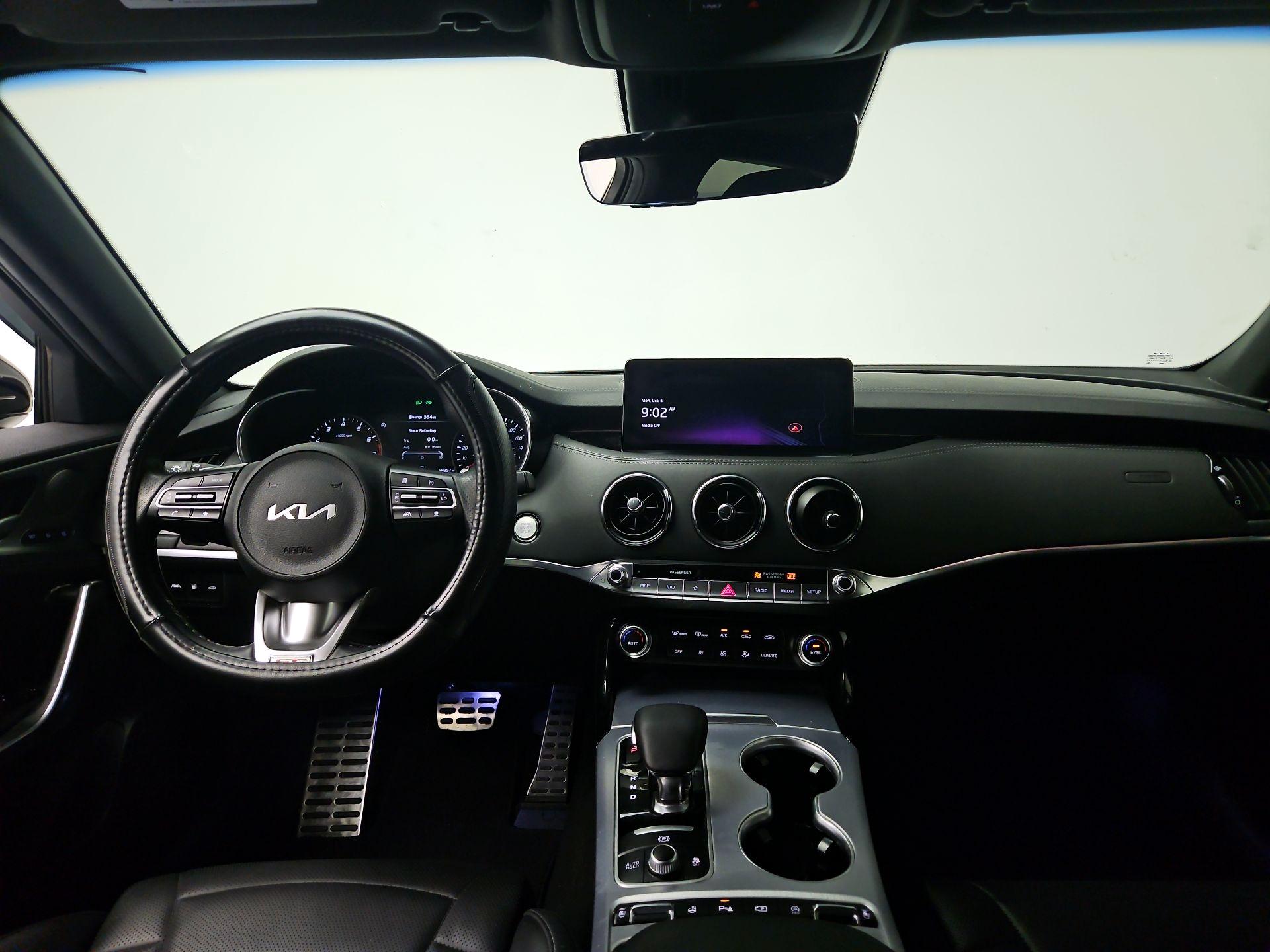 Thumbnail: 2022 Kia Stinger - 9