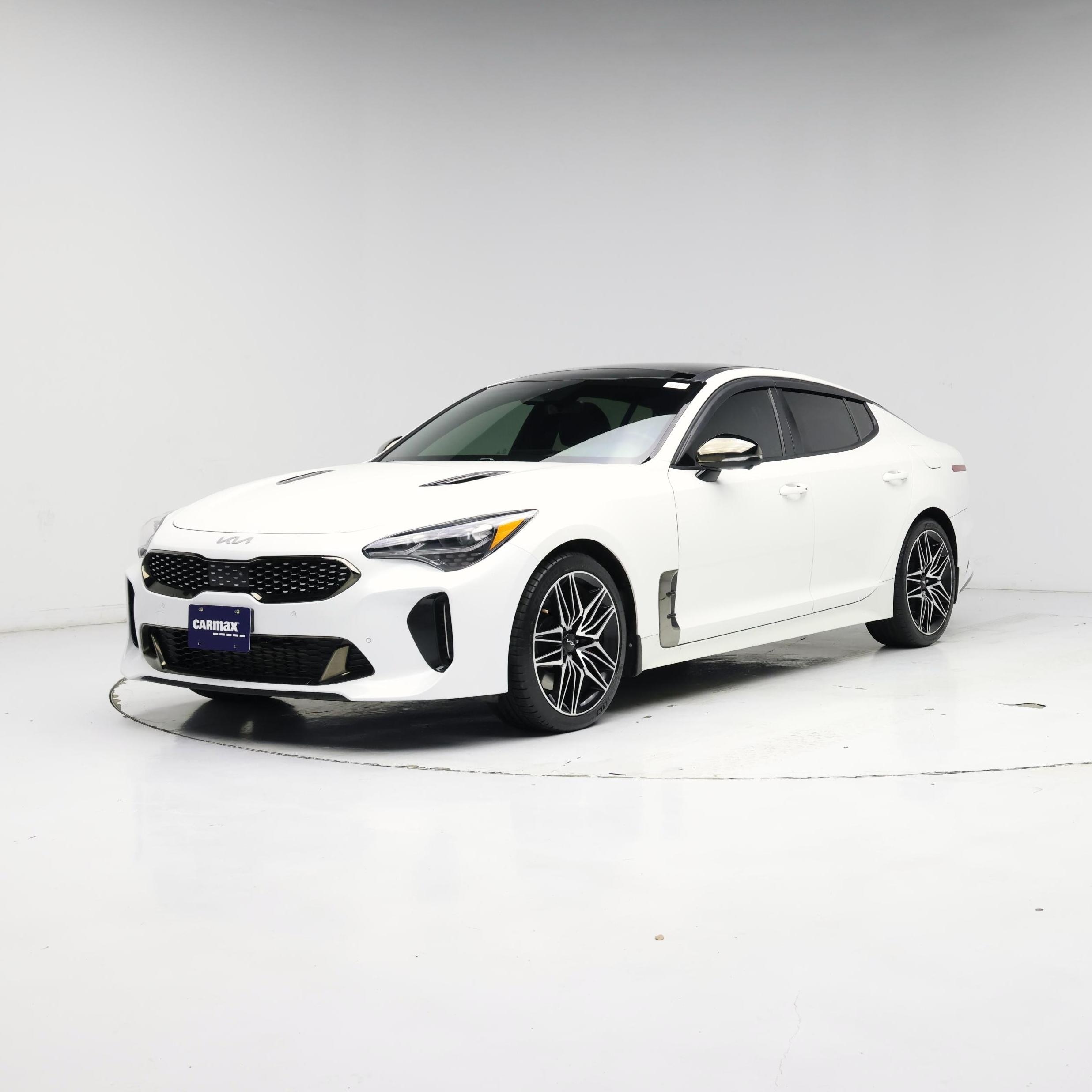 Thumbnail: 2022 Kia Stinger - 4