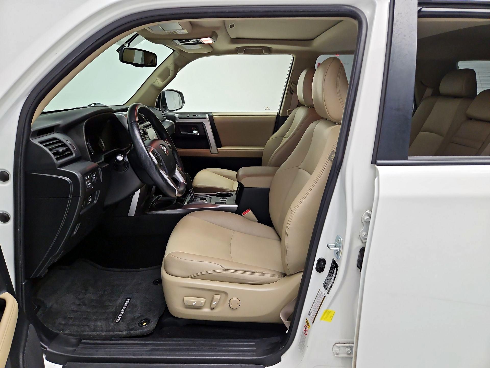 Thumbnail: 2015 Toyota 4Runner - 11