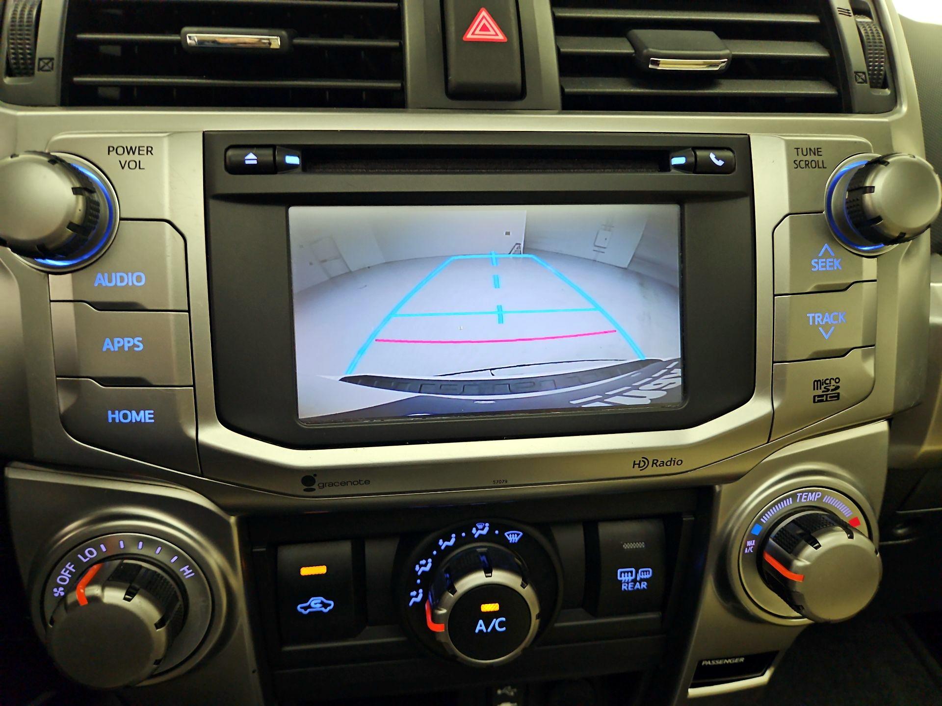Thumbnail: 2015 Toyota 4Runner - 14