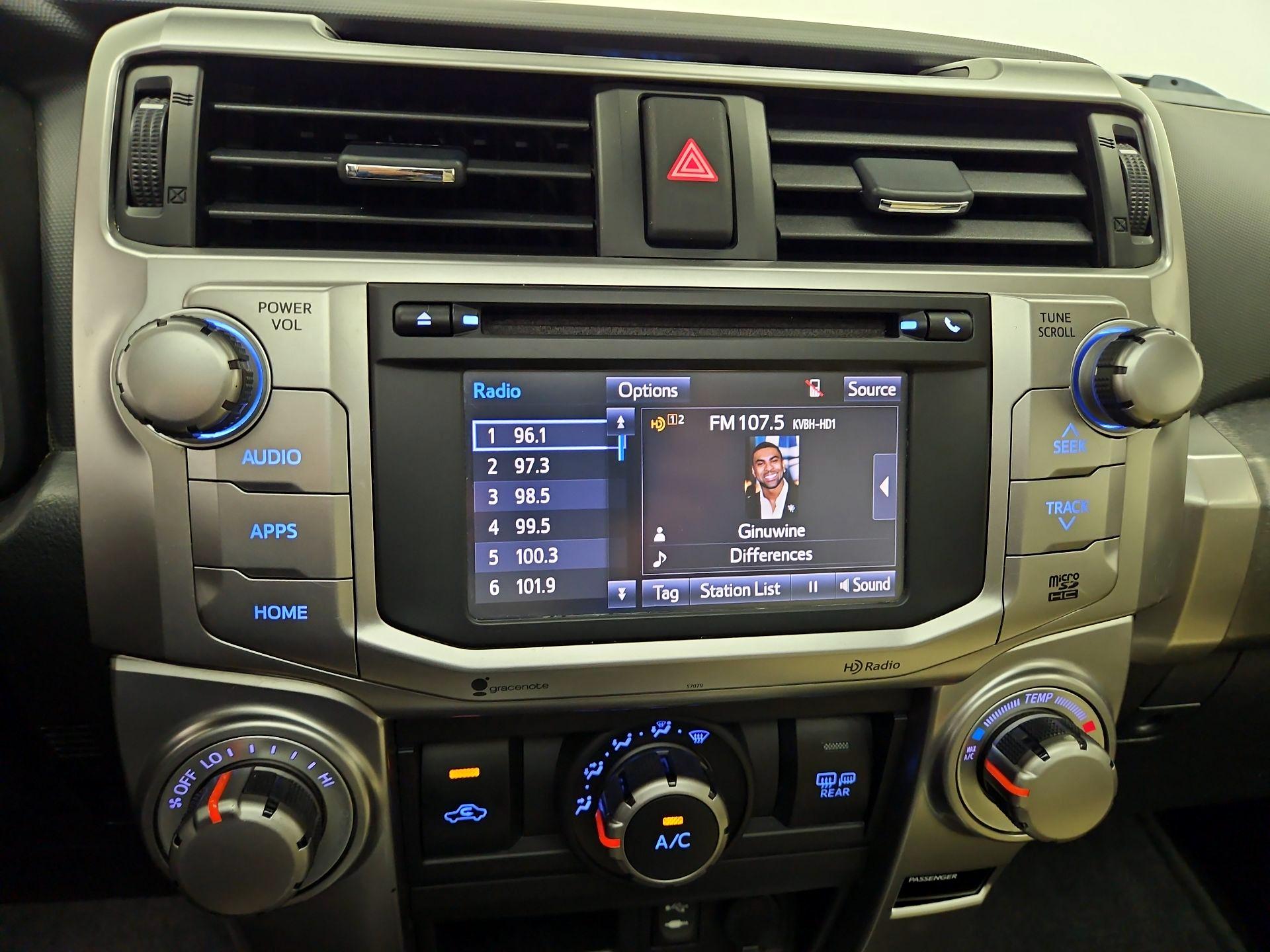 Thumbnail: 2015 Toyota 4Runner - 15