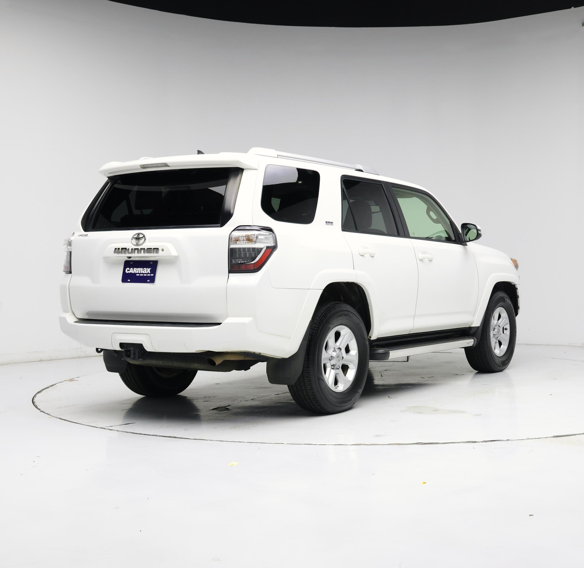 Thumbnail: 2015 Toyota 4Runner - 8