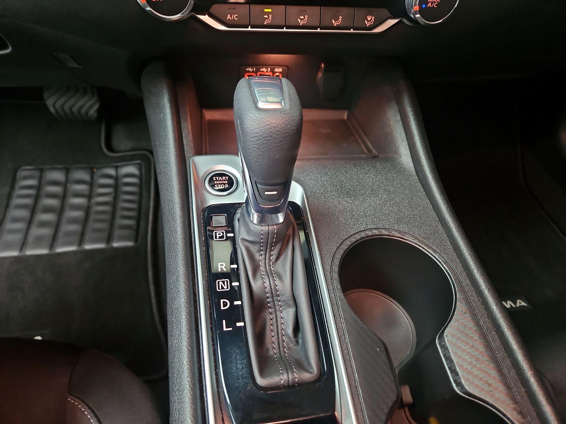 Thumbnail: 2020 Nissan Altima - 16
