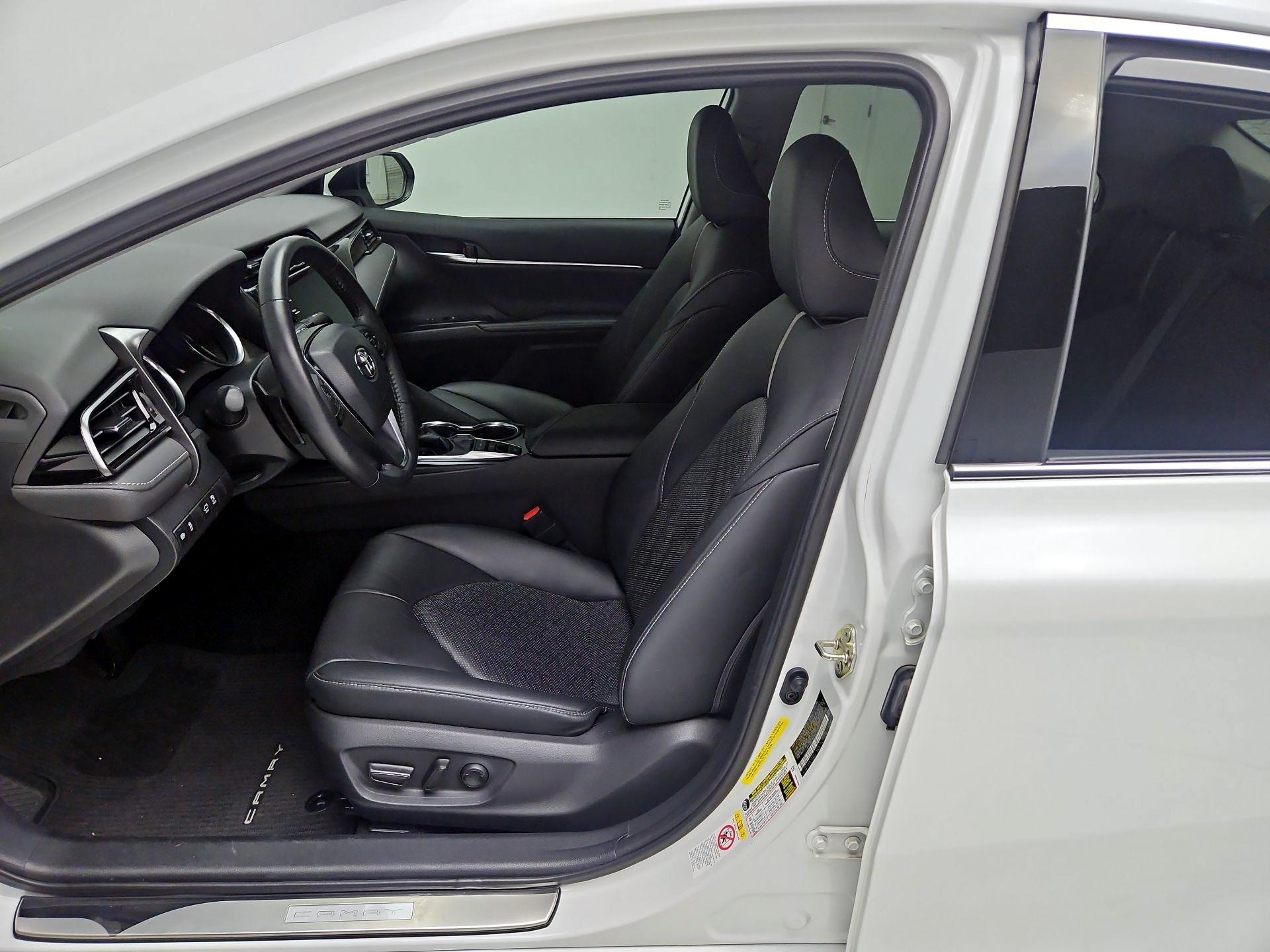 Thumbnail: 2019 Toyota Camry - 11
