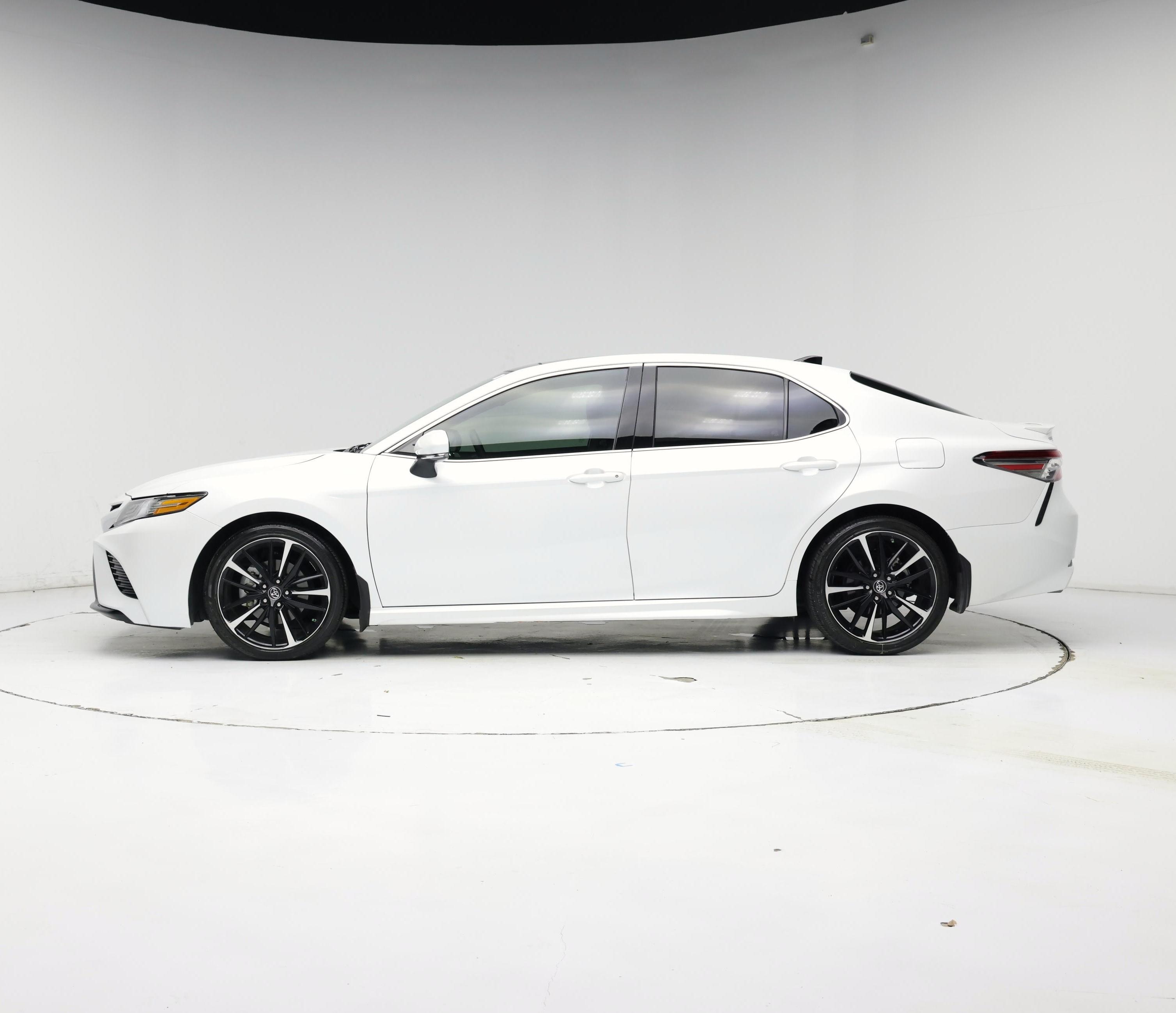Thumbnail: 2019 Toyota Camry - 3