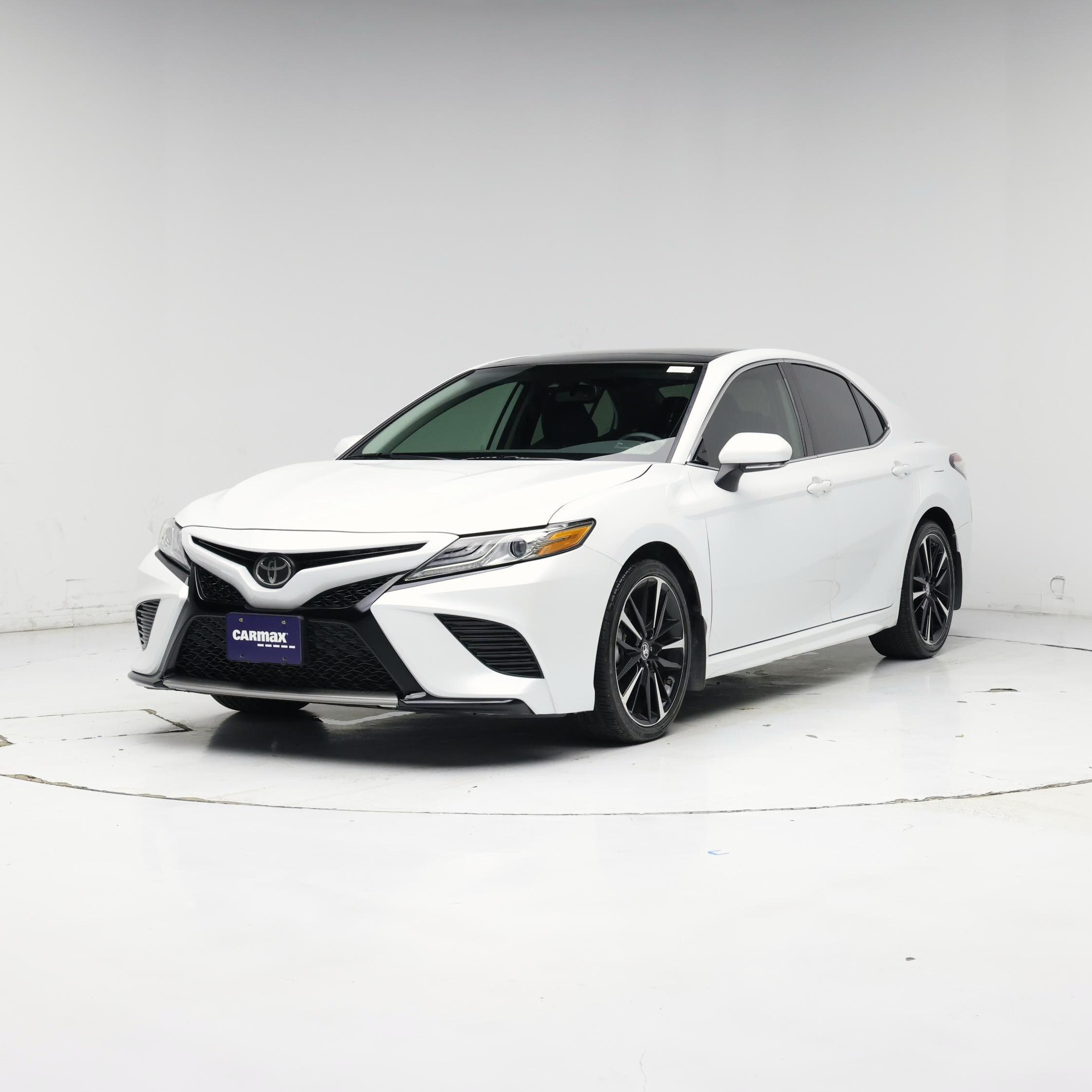 Thumbnail: 2019 Toyota Camry - 4