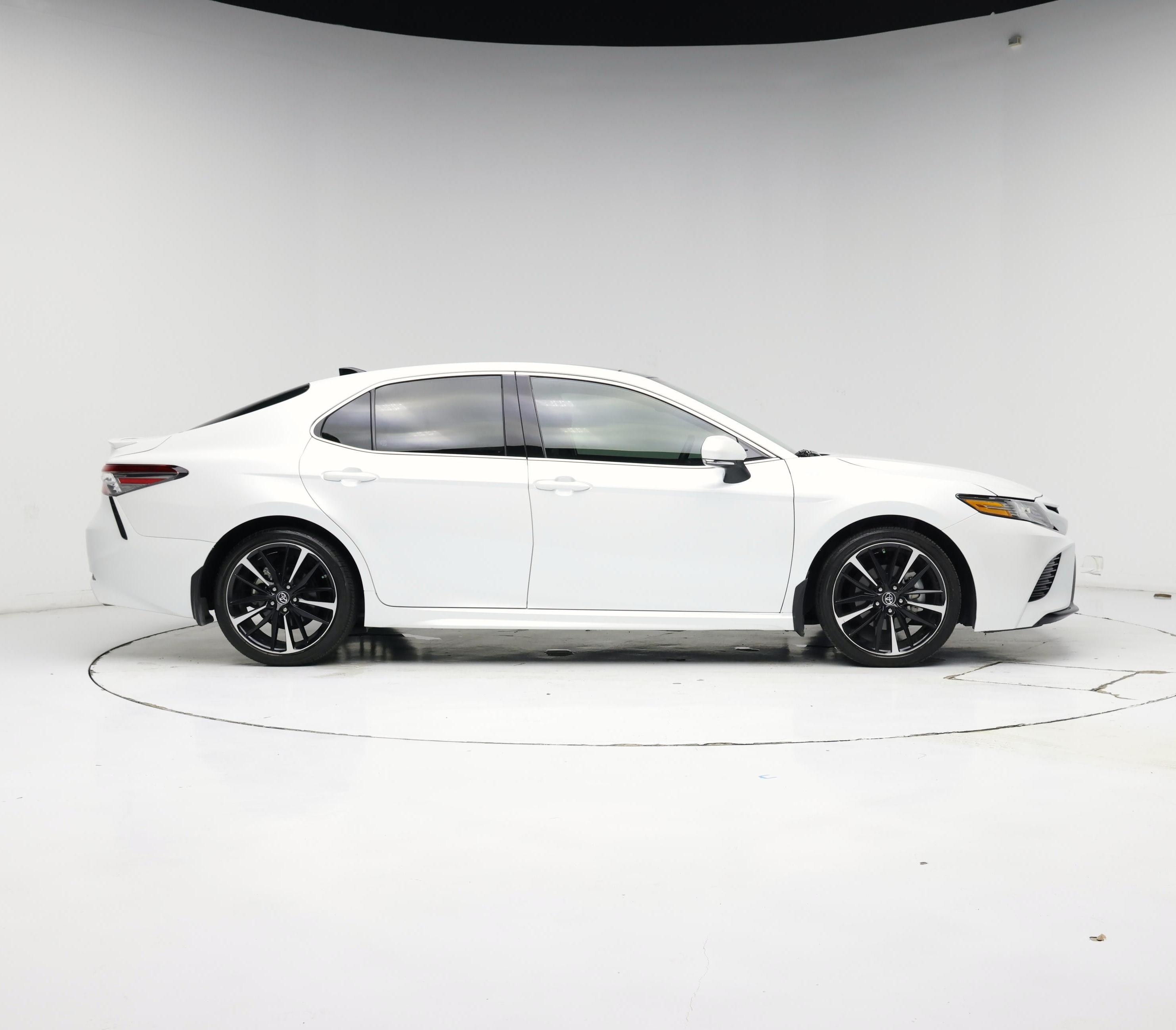 Thumbnail: 2019 Toyota Camry - 7