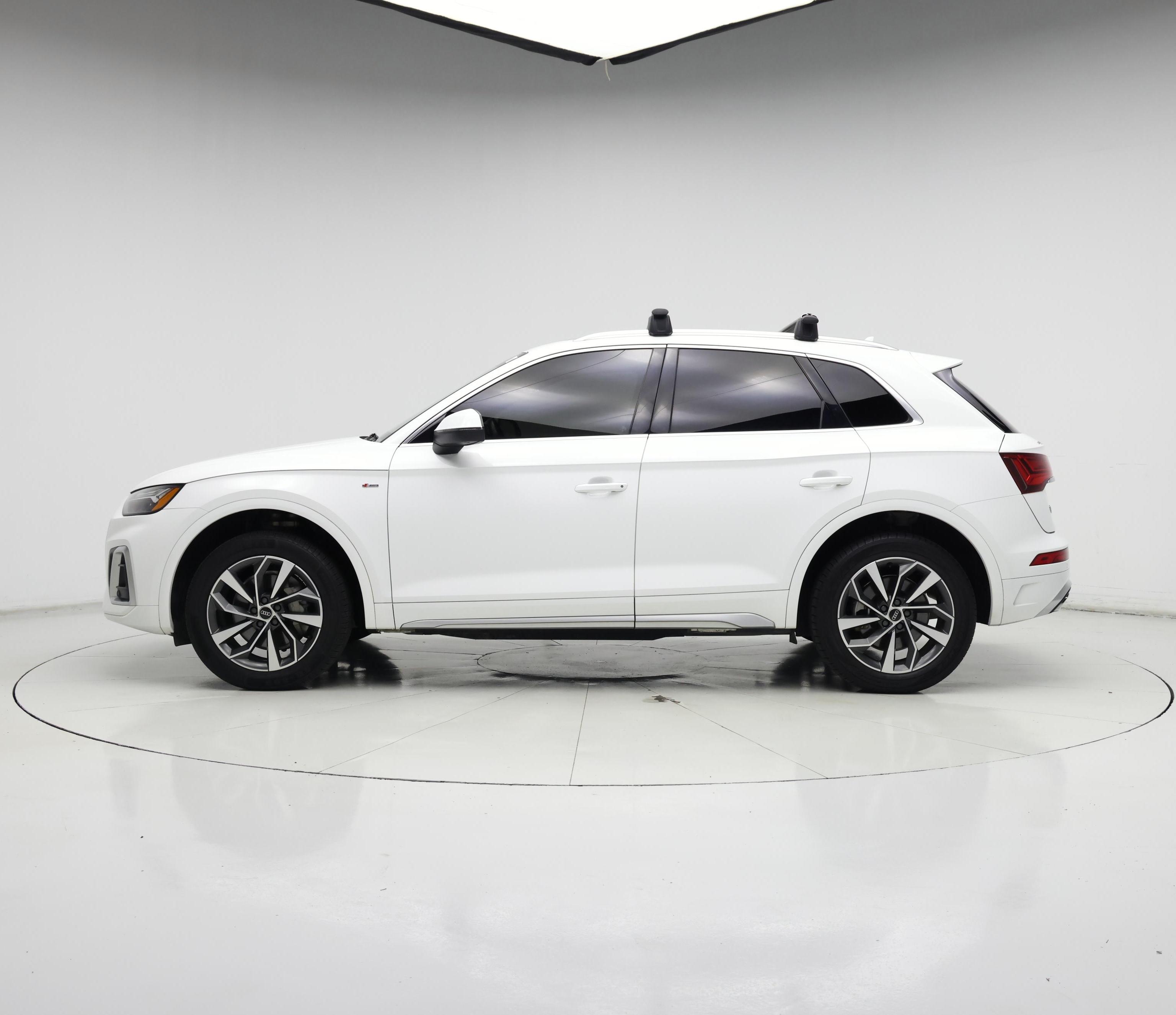 Thumbnail: 2023 Audi Q5 - 3