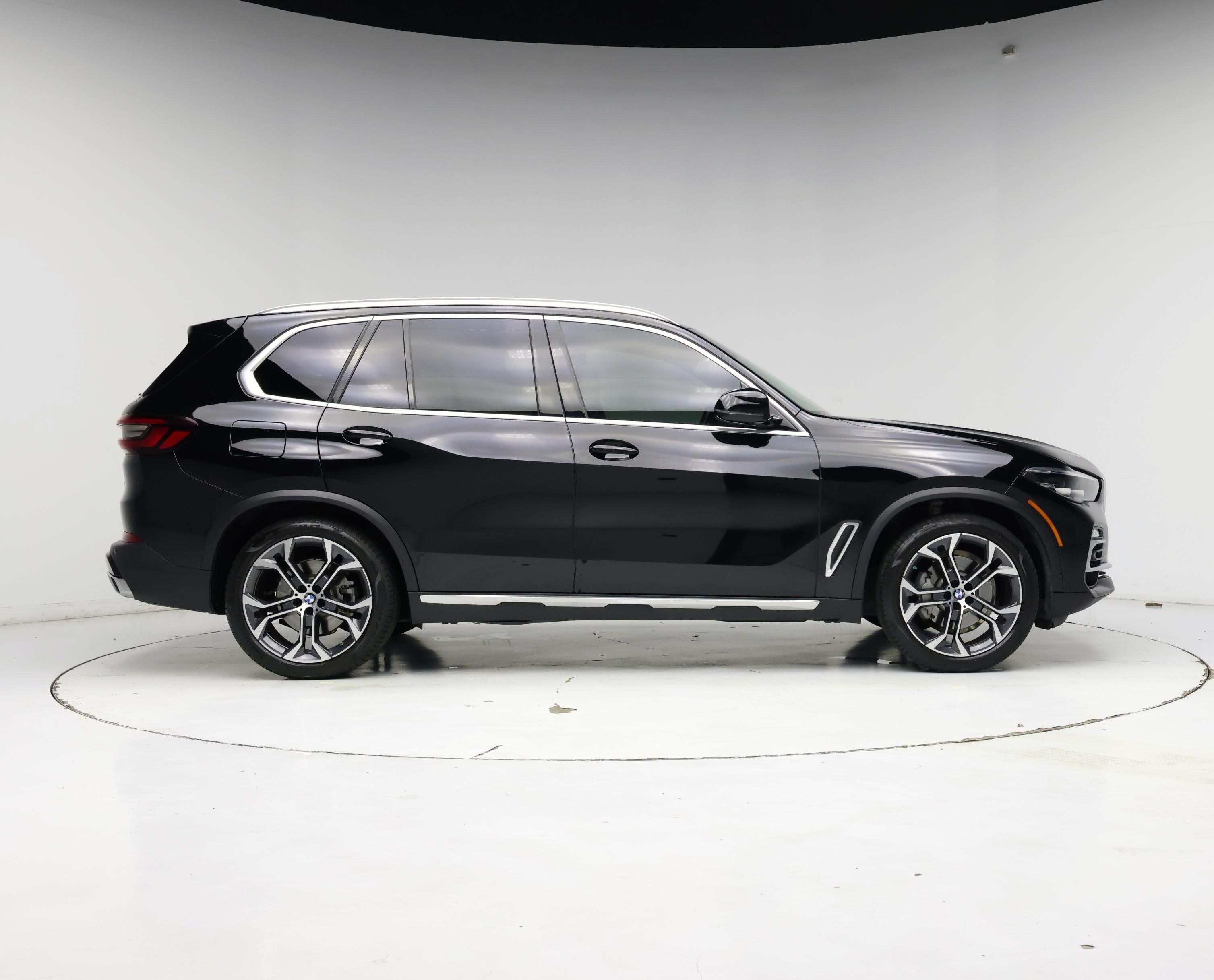 Thumbnail: 2021 BMW X5 - 7