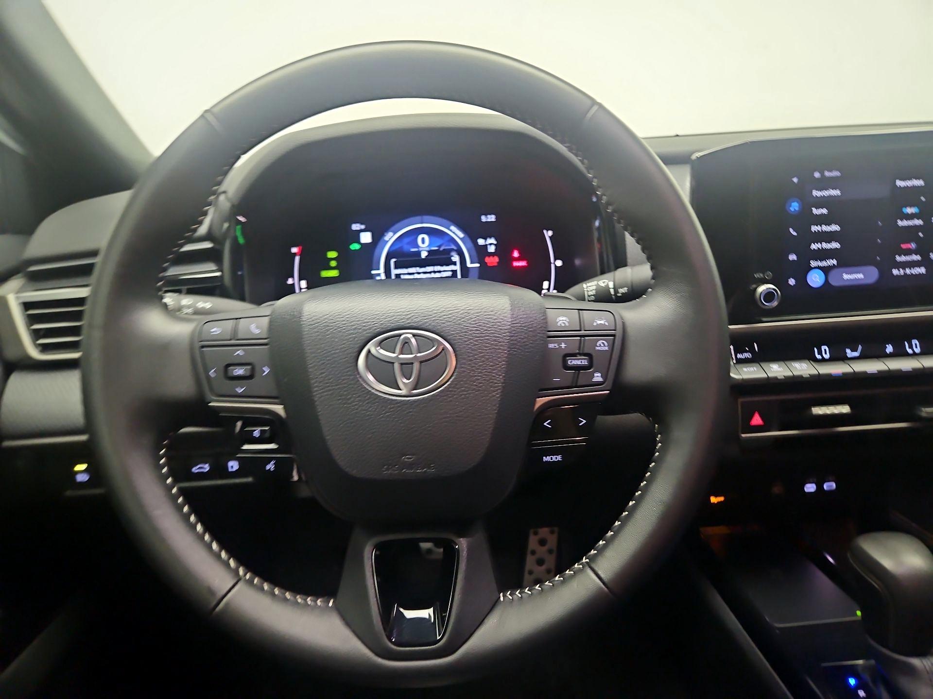 Thumbnail: 2025 Toyota Camry - 10