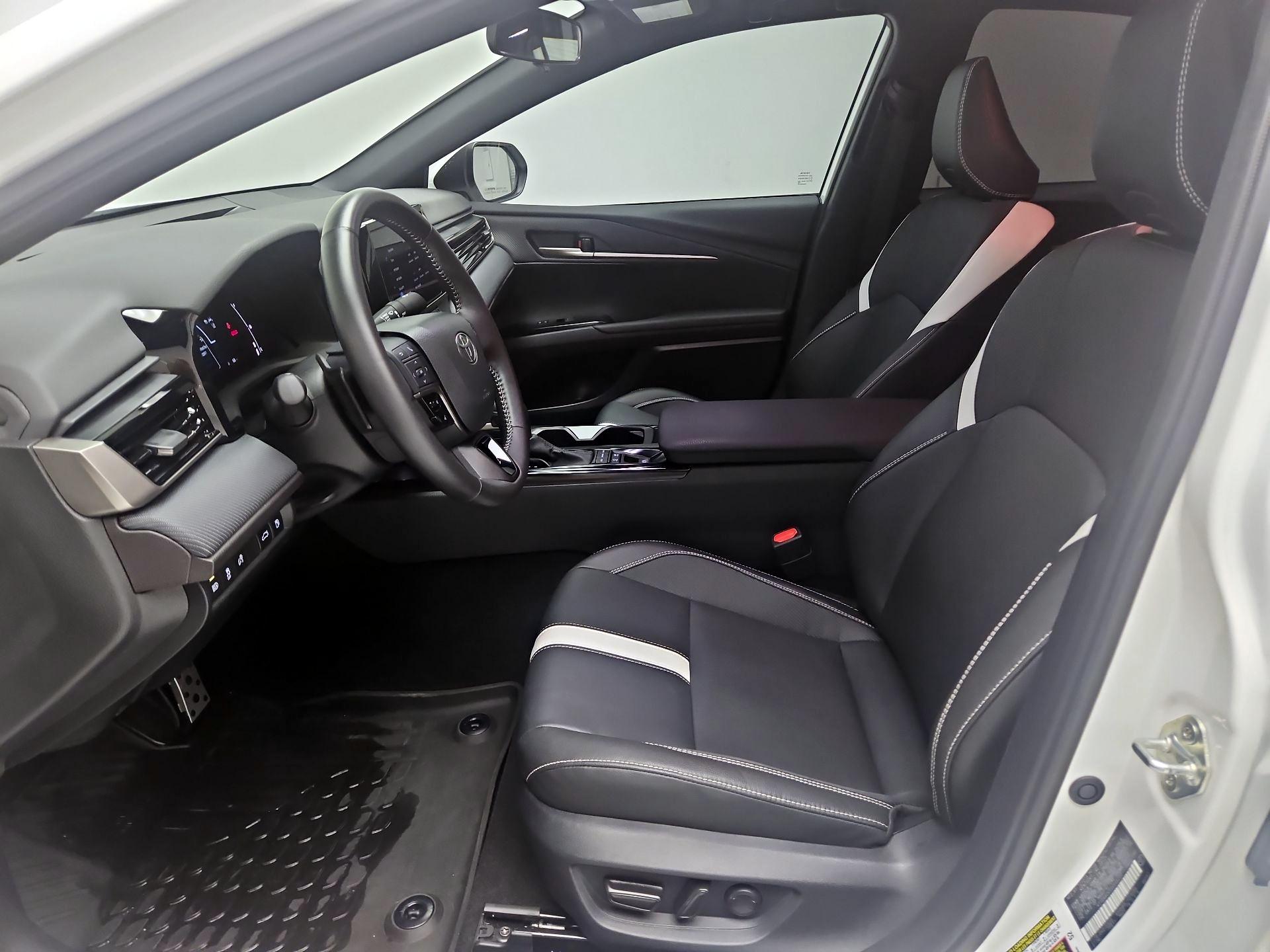 Thumbnail: 2025 Toyota Camry - 11