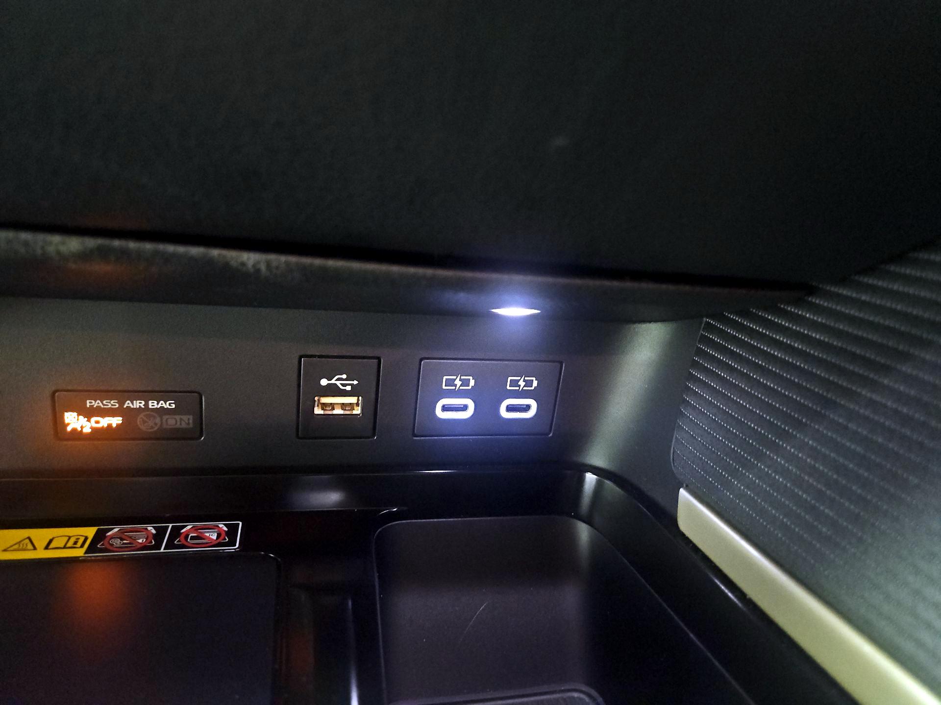 Thumbnail: 2025 Toyota Camry - 18