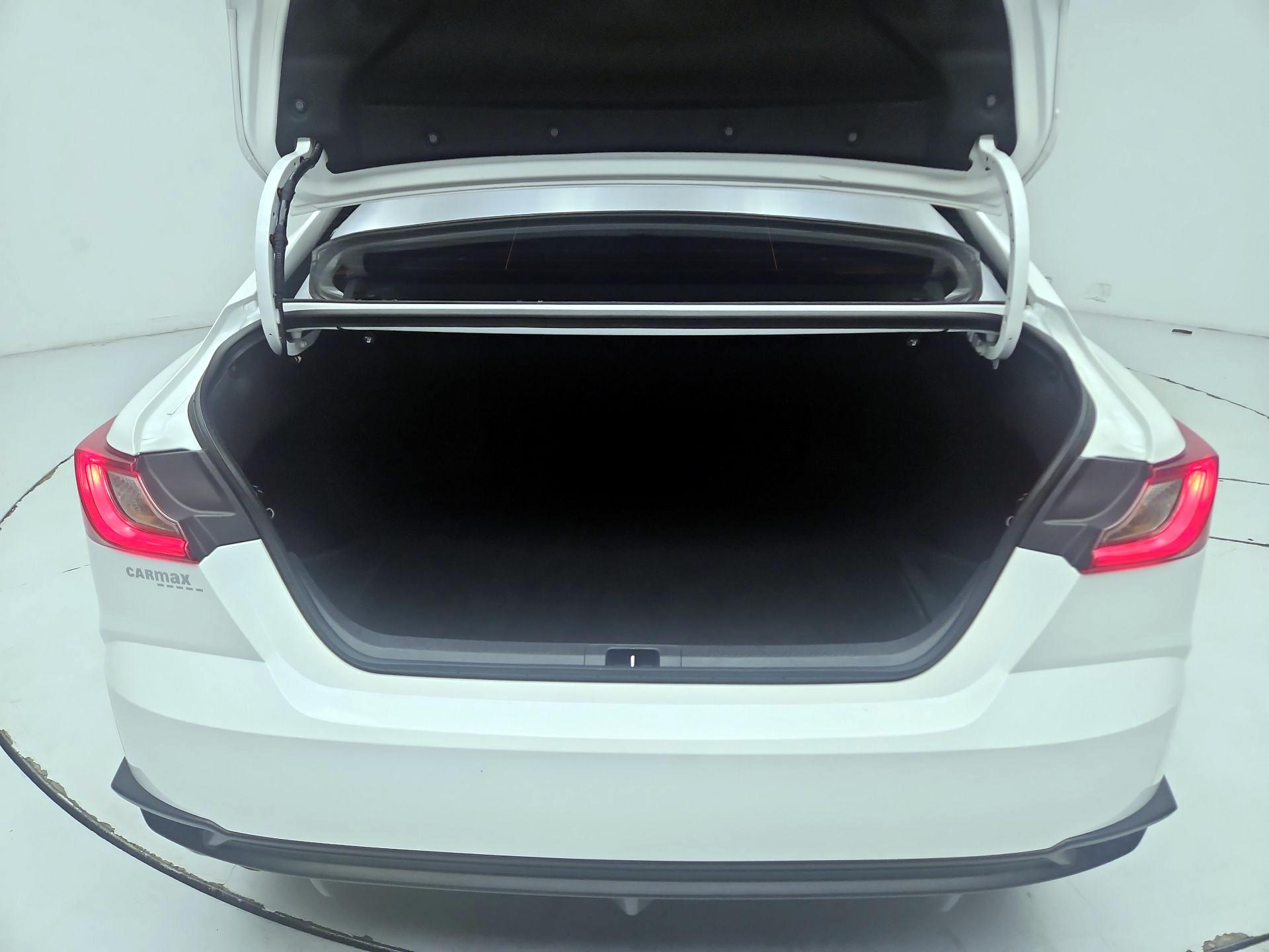 Thumbnail: 2025 Toyota Camry - 20