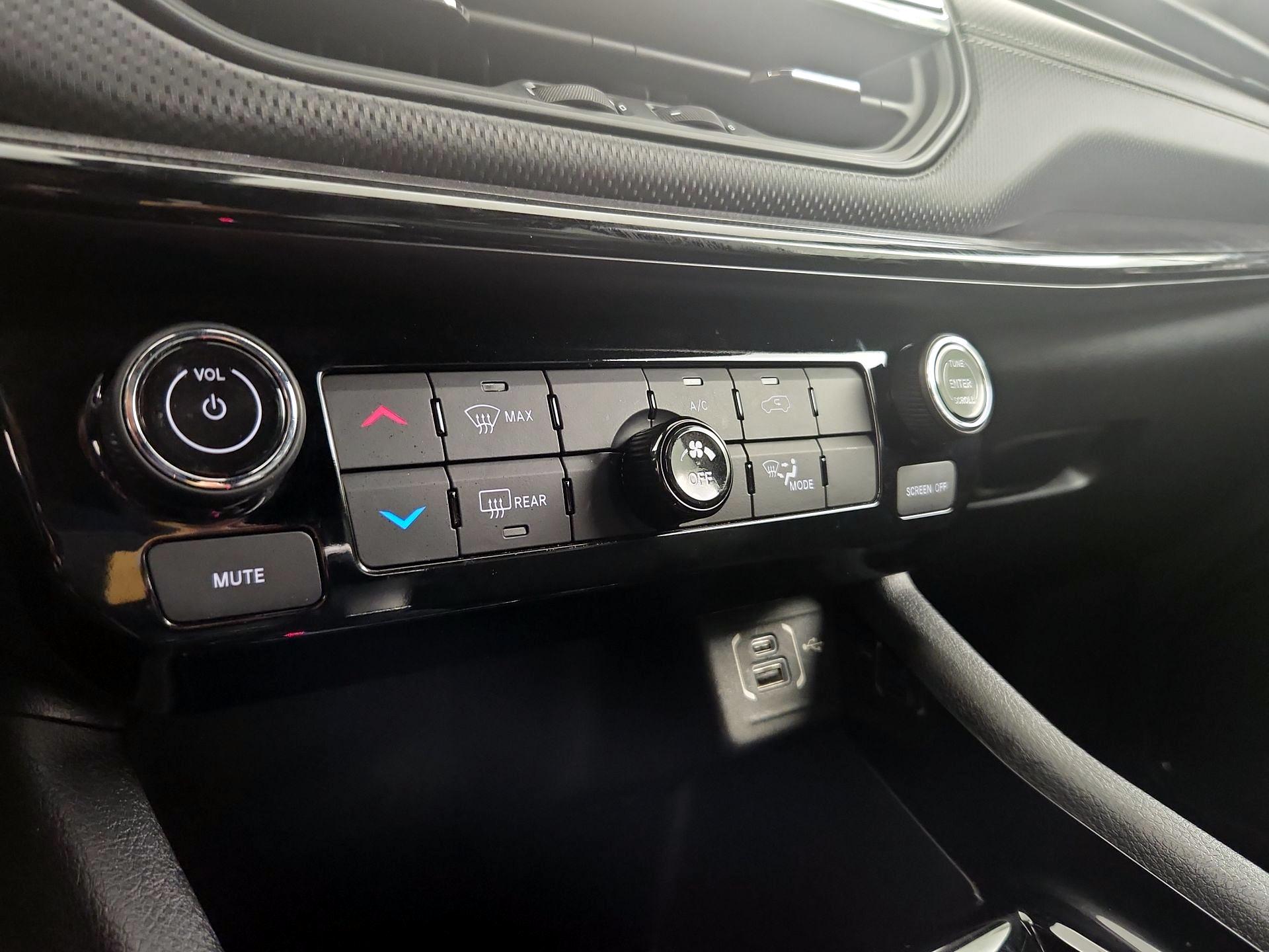 Thumbnail: 2022 Jeep Compass - 16