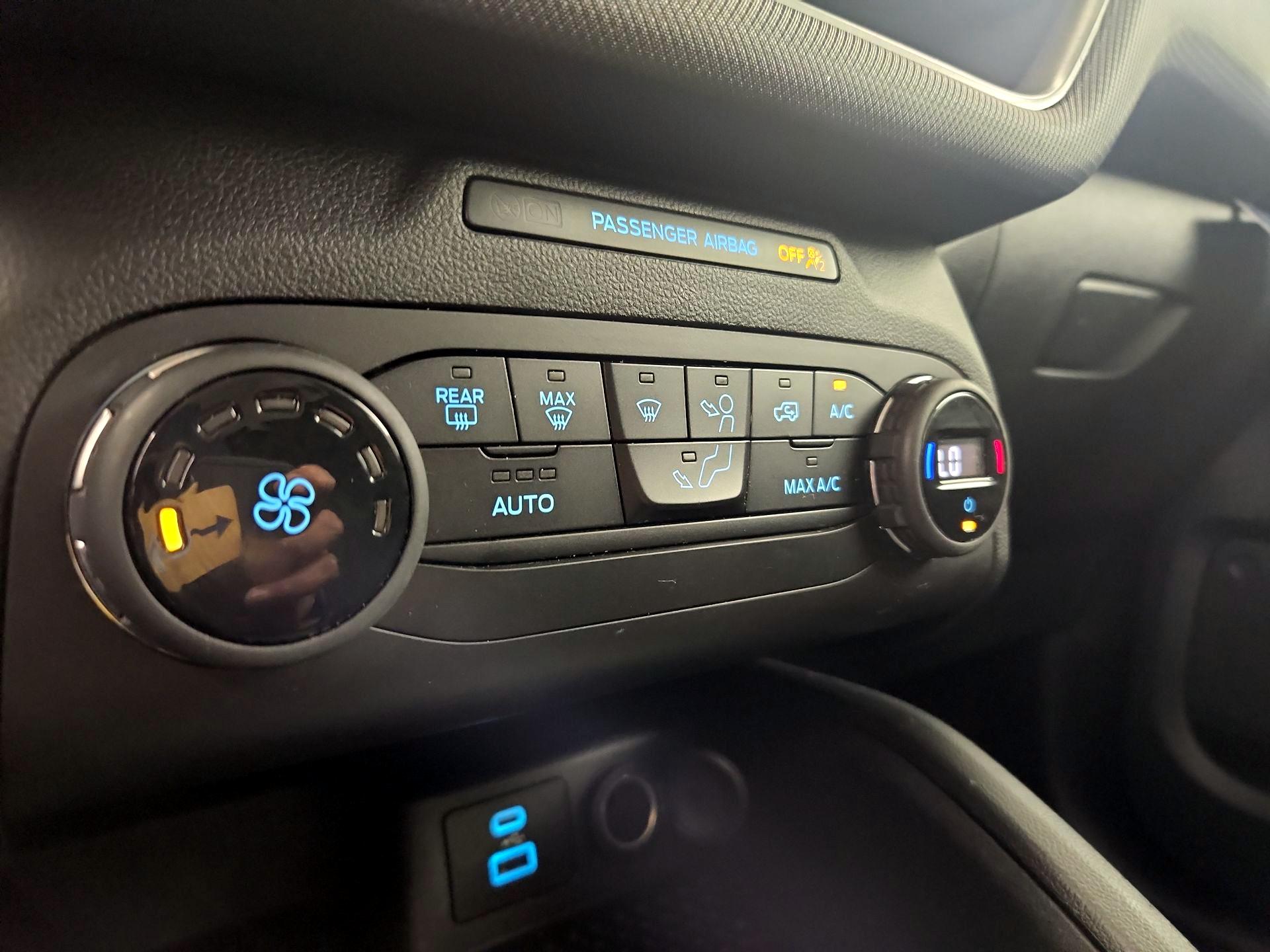 Thumbnail: 2021 Ford Bronco Sport - 16