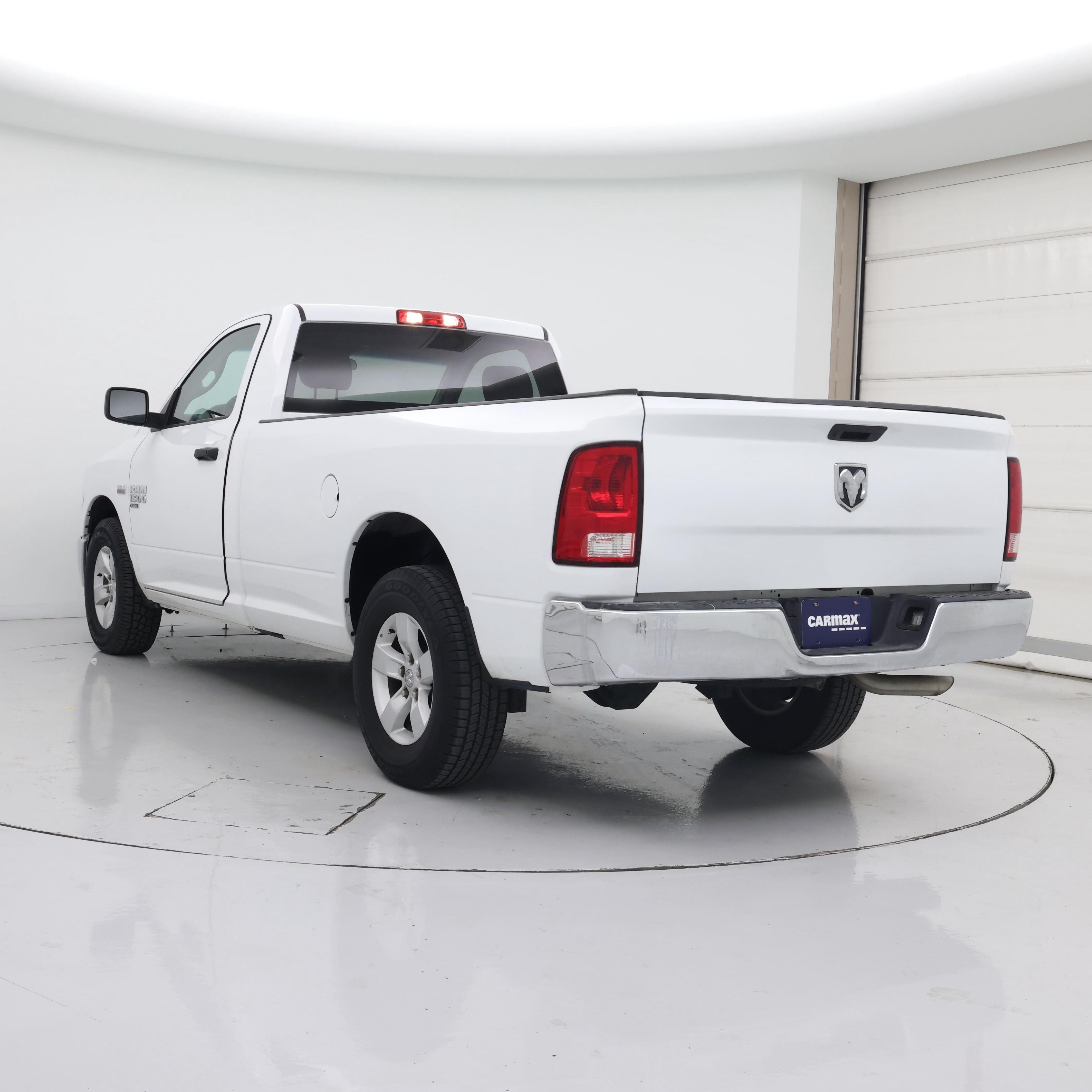 Thumbnail: 2020 RAM 1500 Classic - 2