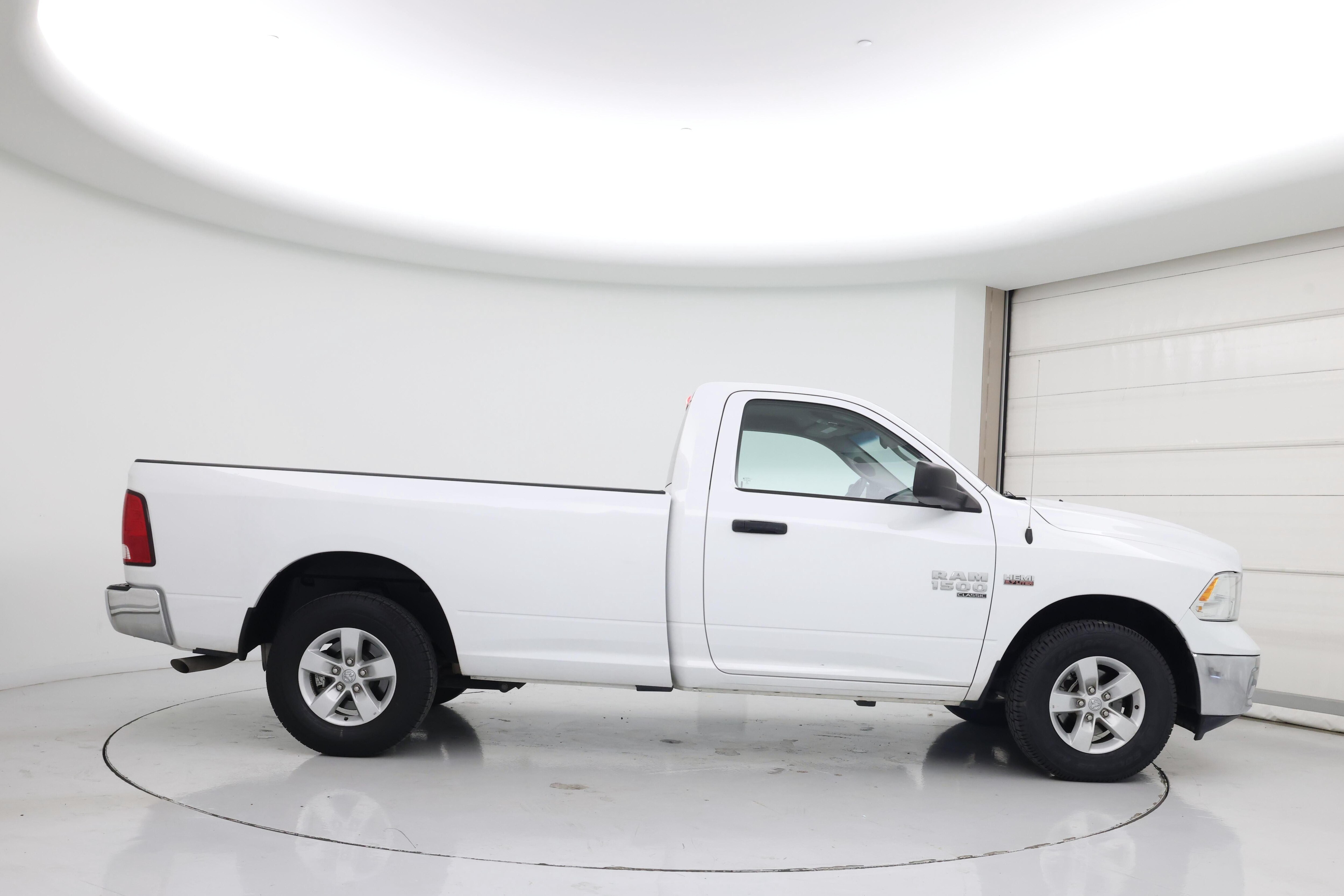 Thumbnail: 2020 RAM 1500 Classic - 7