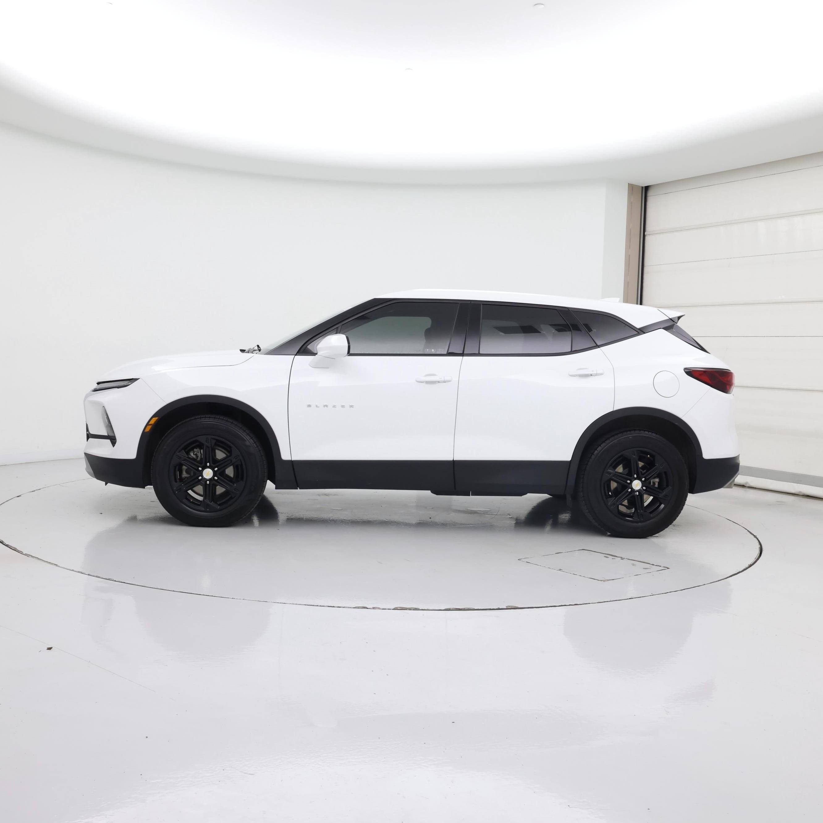 Thumbnail: 2023 Chevrolet Blazer - 3