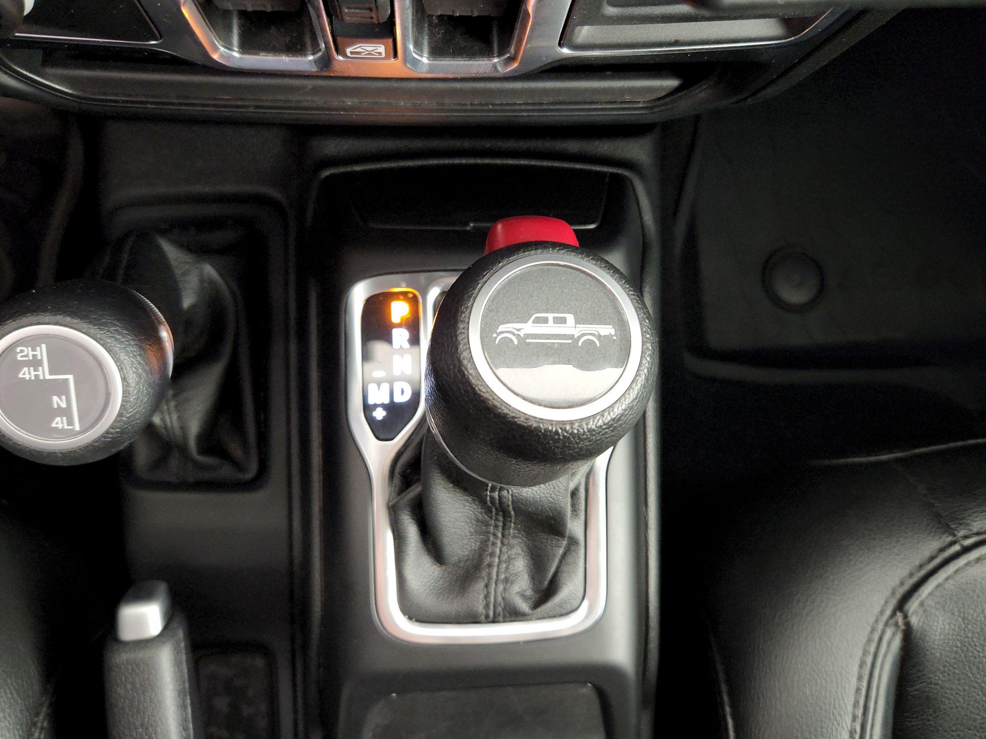 Thumbnail: 2023 Jeep Gladiator - 18