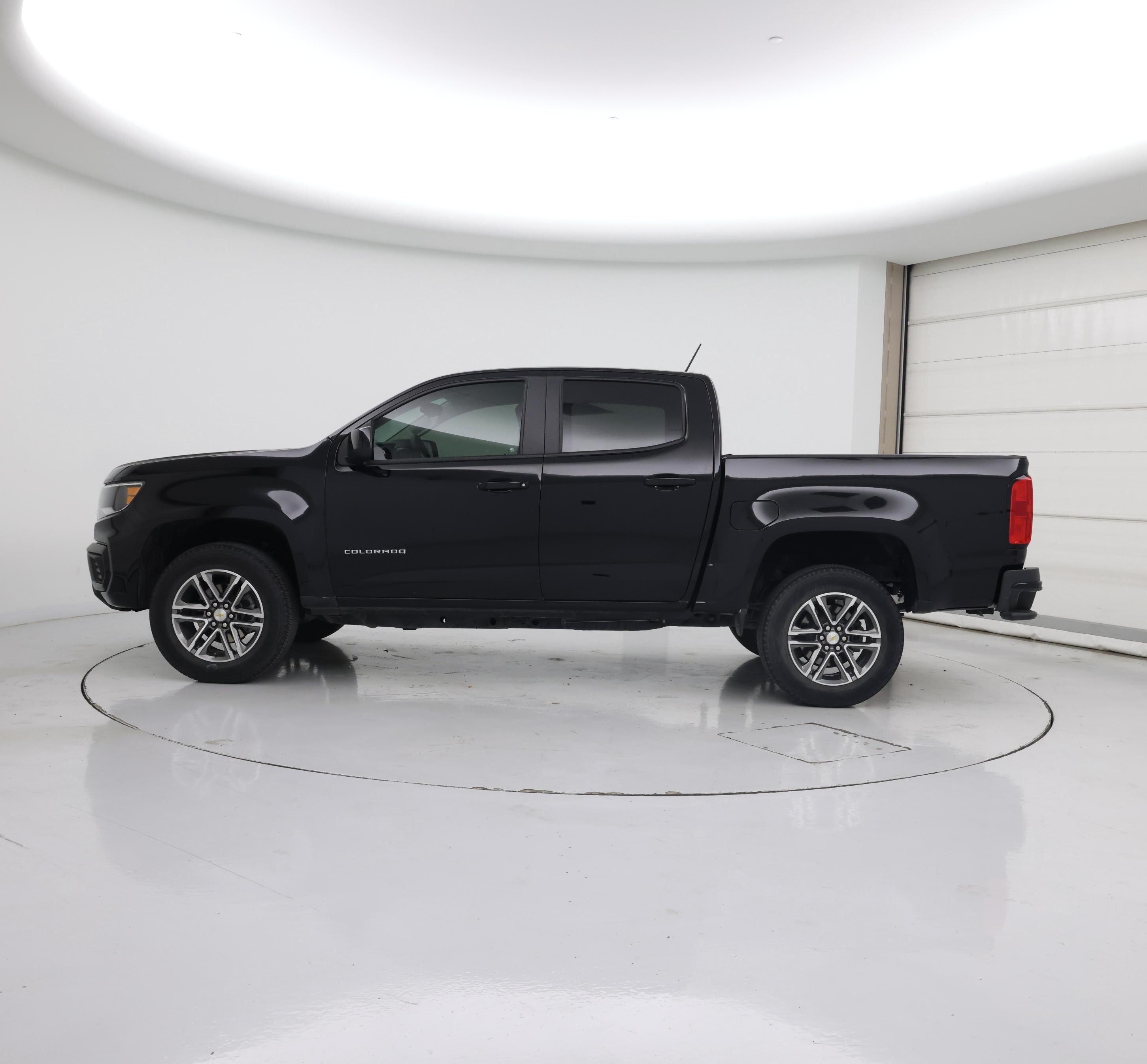 Thumbnail: 2021 Chevrolet Colorado - 3