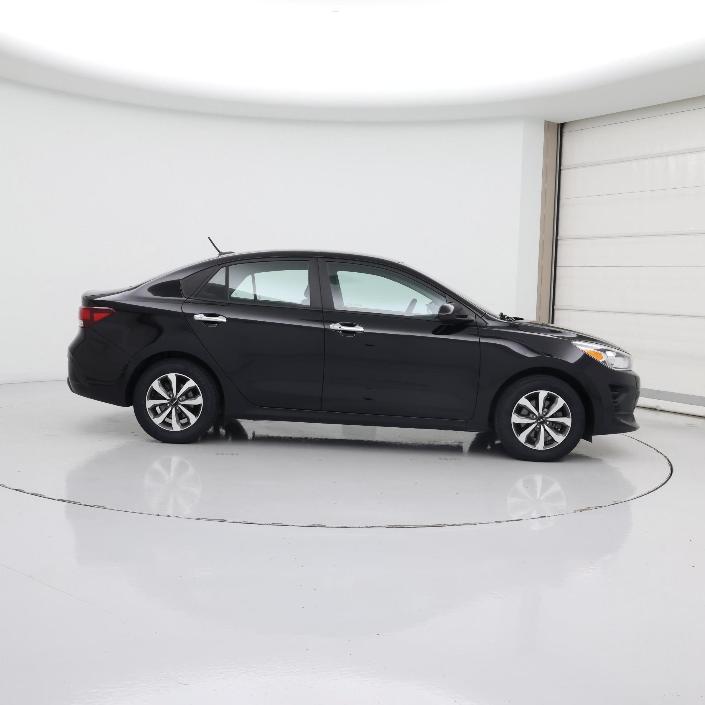 Thumbnail: 2023 Kia Rio - 7