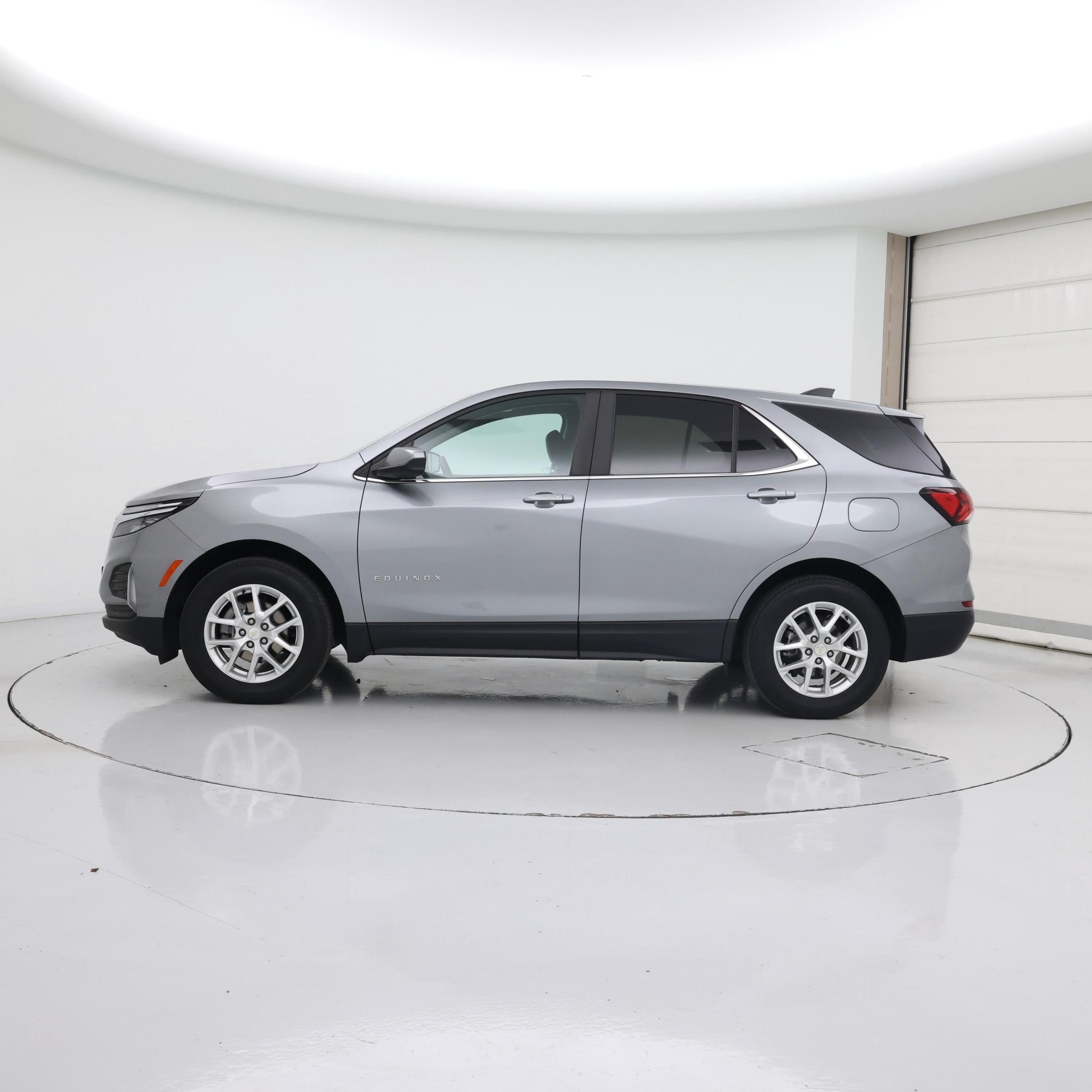 Thumbnail: 2023 Chevrolet Equinox - 3