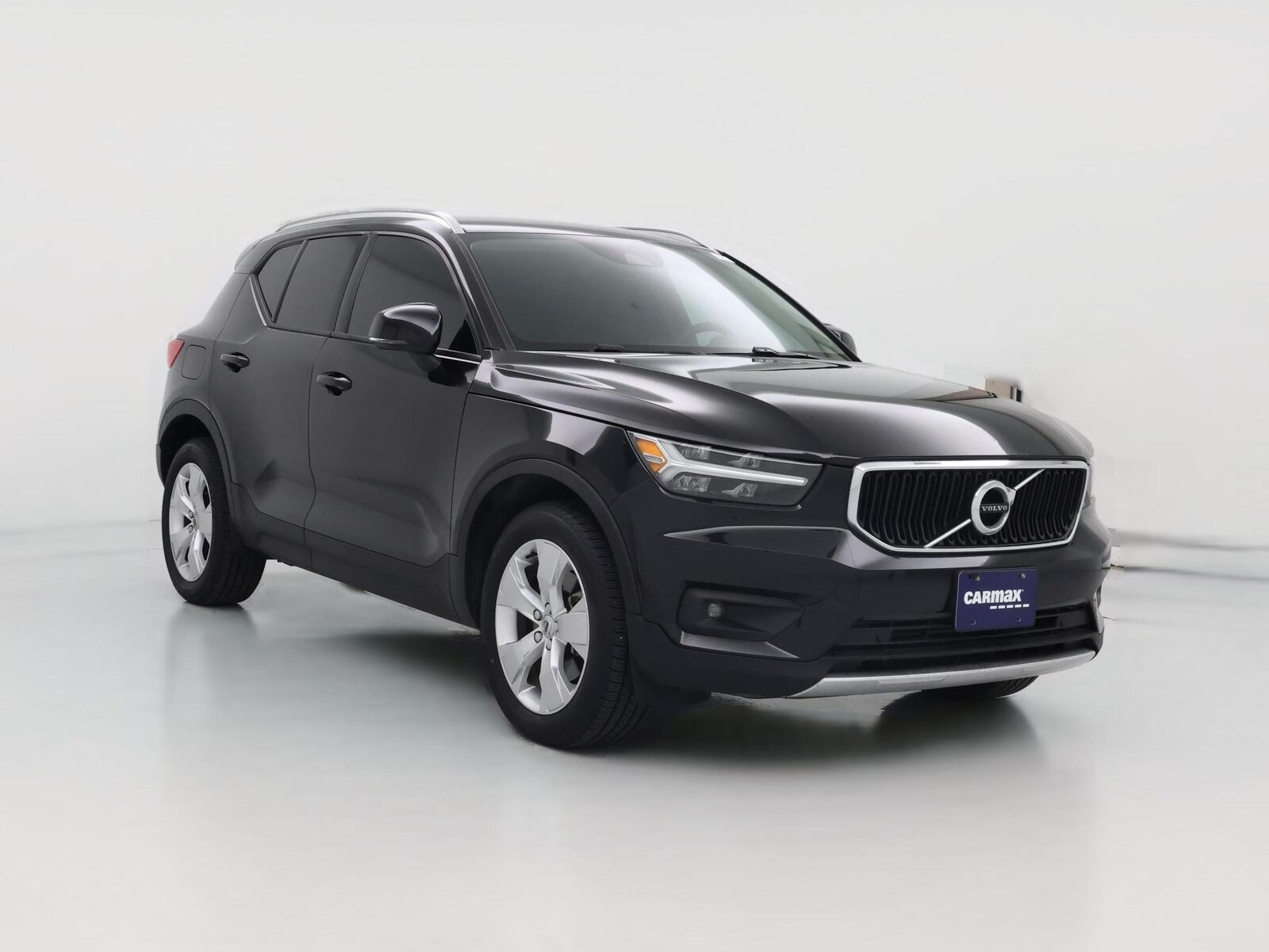 2022 Volvo XC40 Momentum