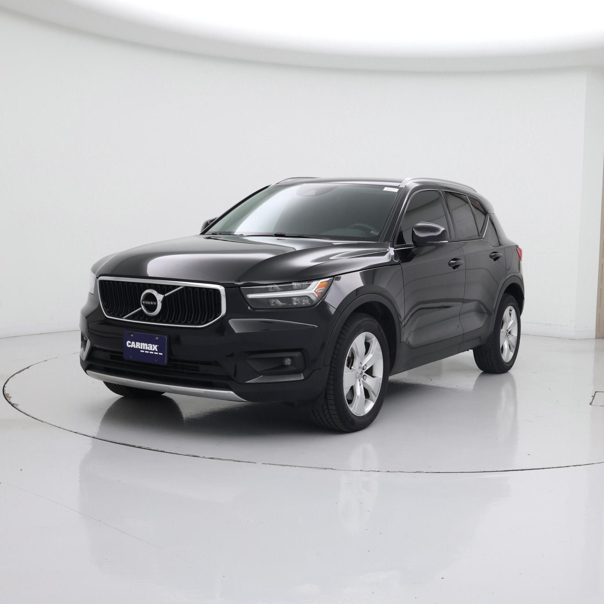 Thumbnail: 2022 Volvo XC40 - 4