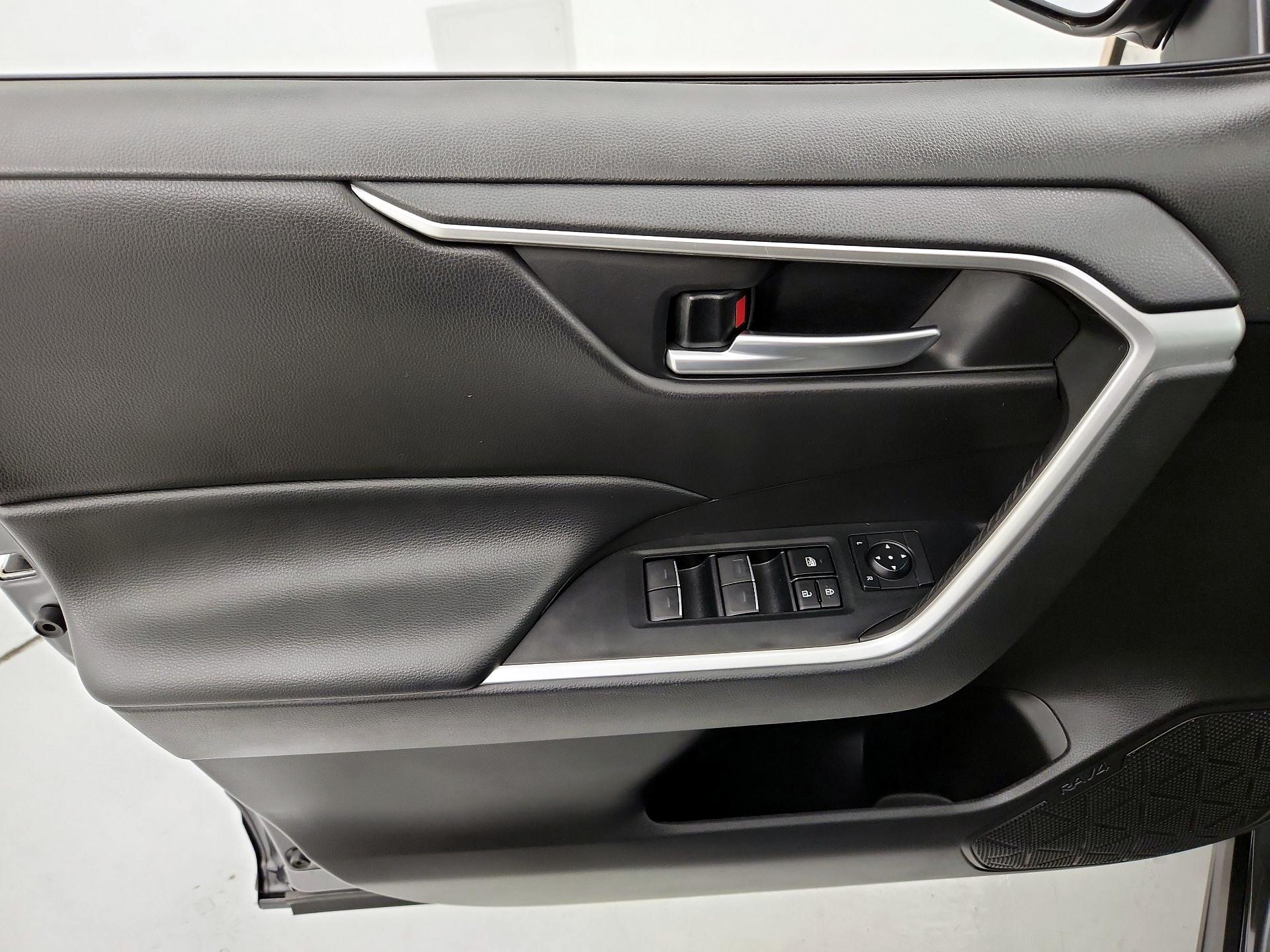 Thumbnail: 2023 Toyota RAV4 - 12