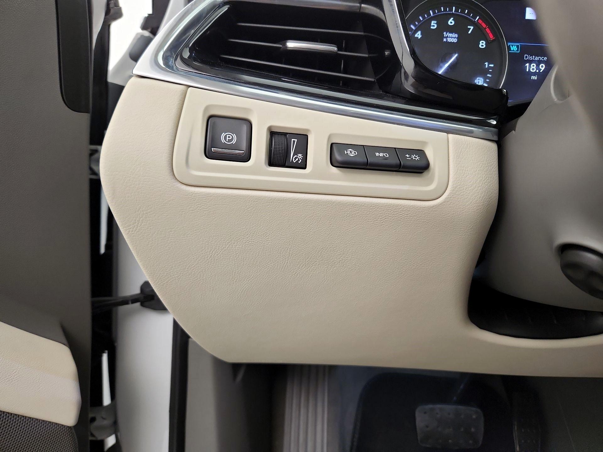 Thumbnail: 2020 Cadillac XT6 - 13