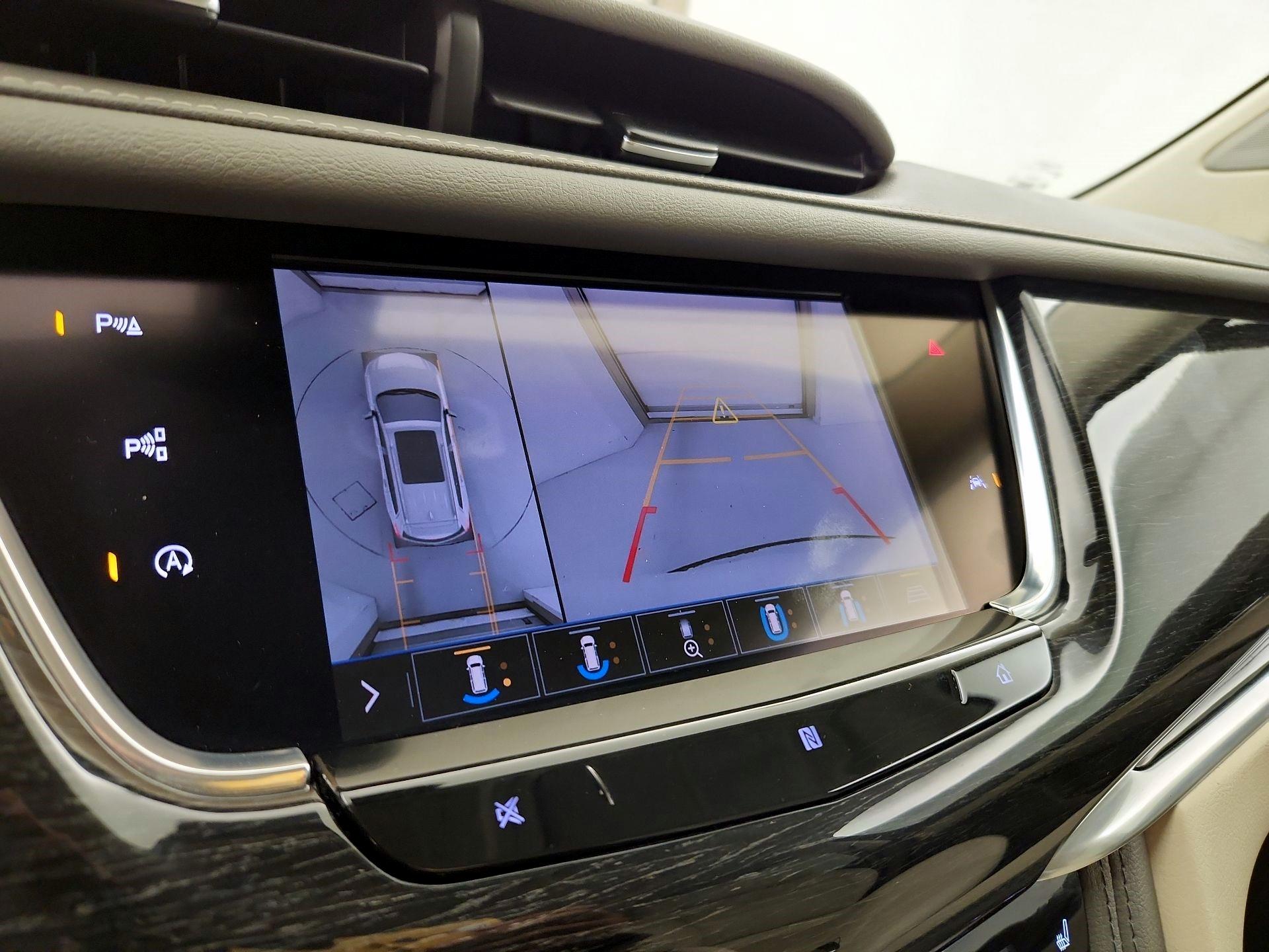 Thumbnail: 2020 Cadillac XT6 - 15