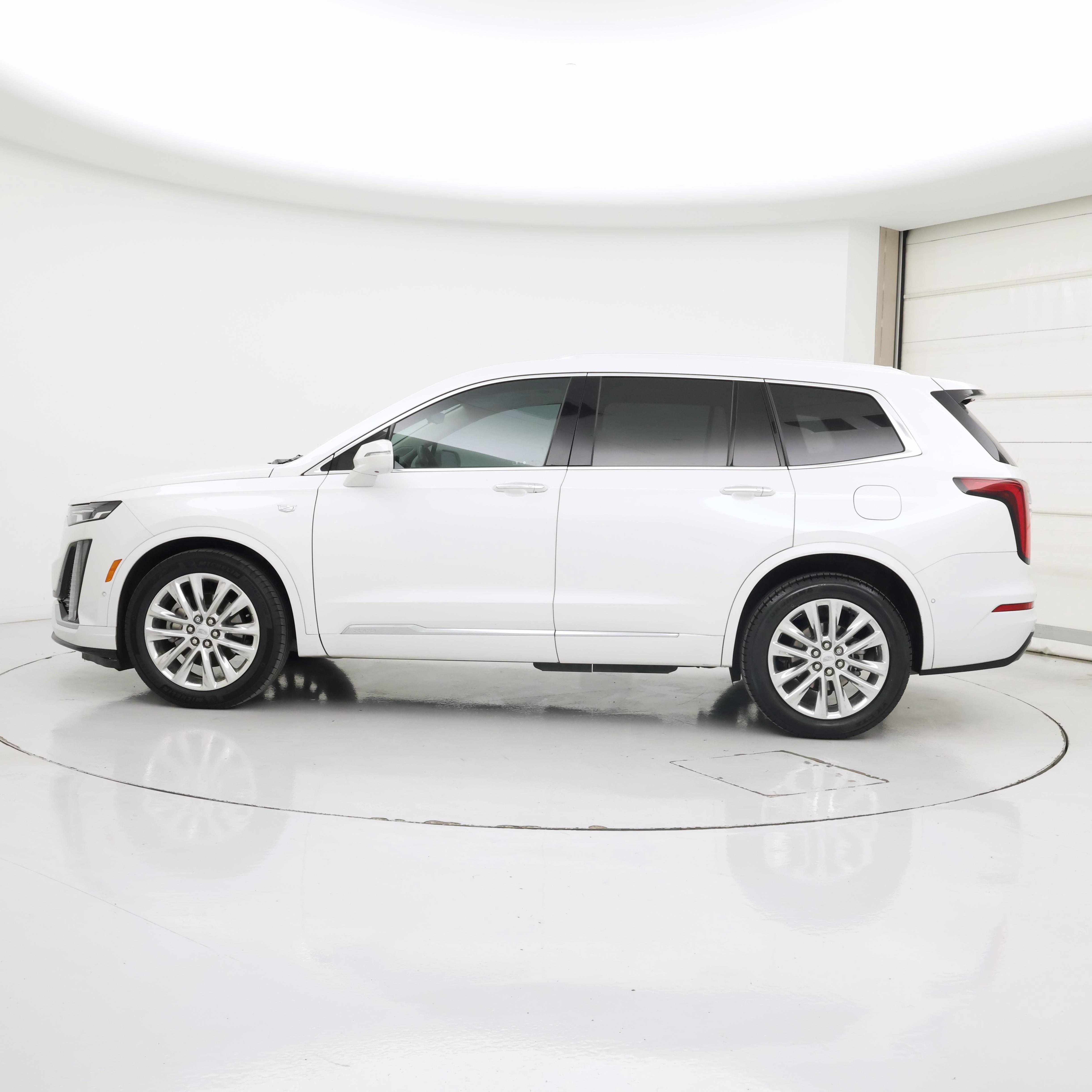 Thumbnail: 2020 Cadillac XT6 - 3