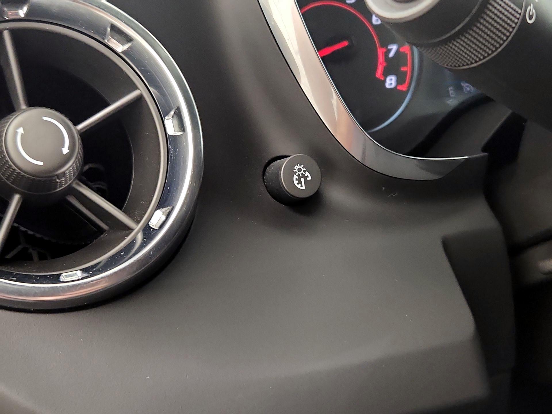 Thumbnail: 2021 Chevrolet Camaro - 13